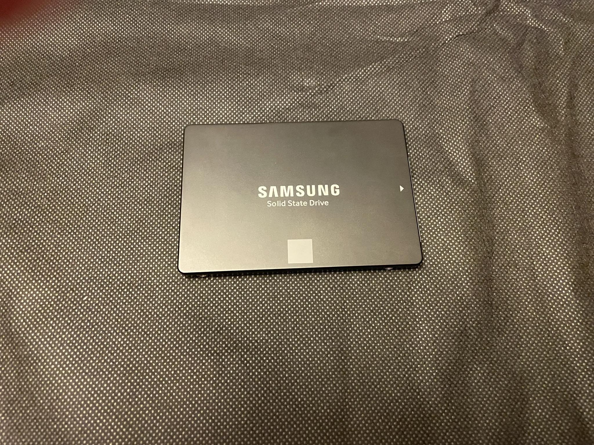 Samsung 1TB 860 EVO SATA III 2.5" Internal SSD ( See Seller Notes )