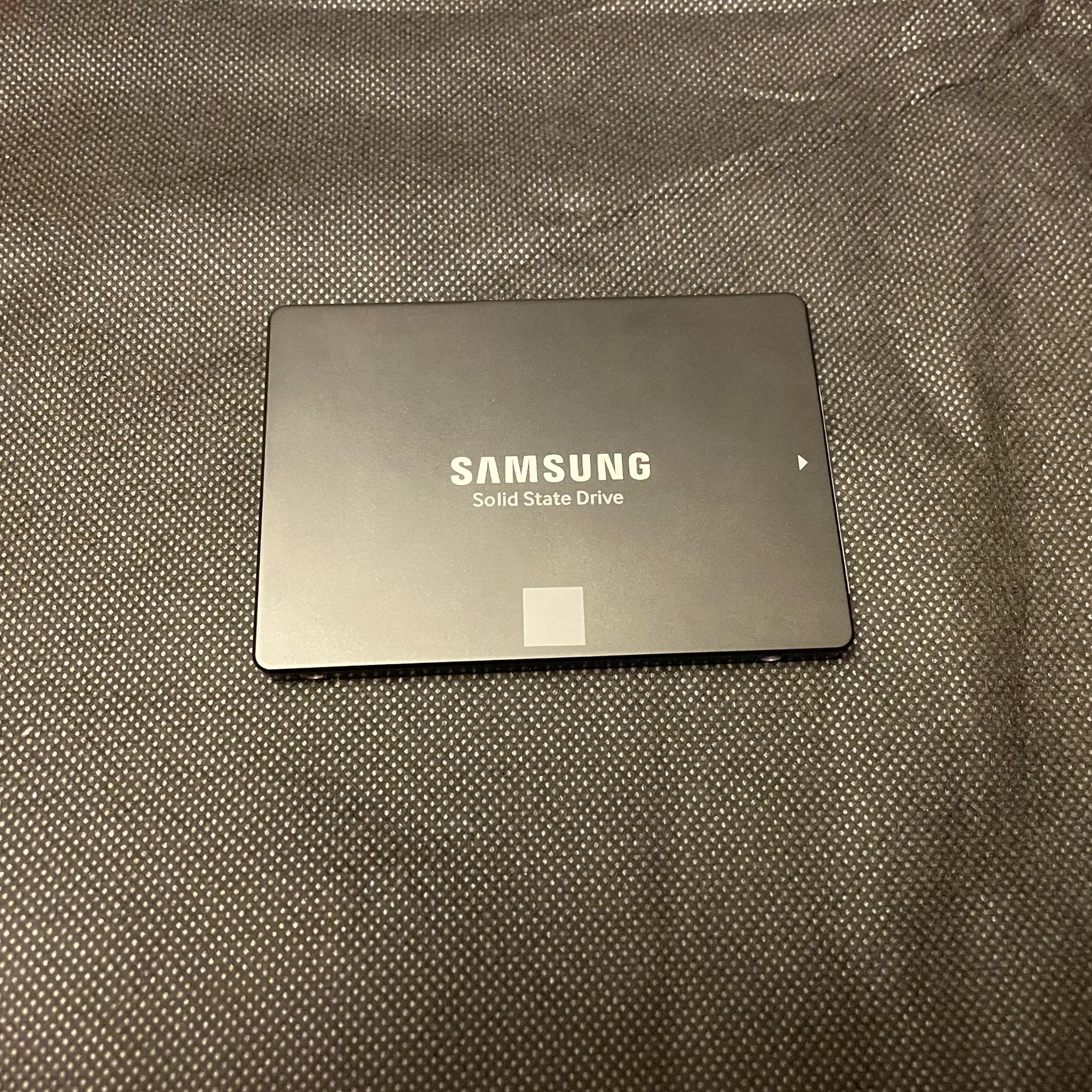 Samsung 1TB 860 EVO SATA III 2.5" Internal SSD ( See Seller Notes )