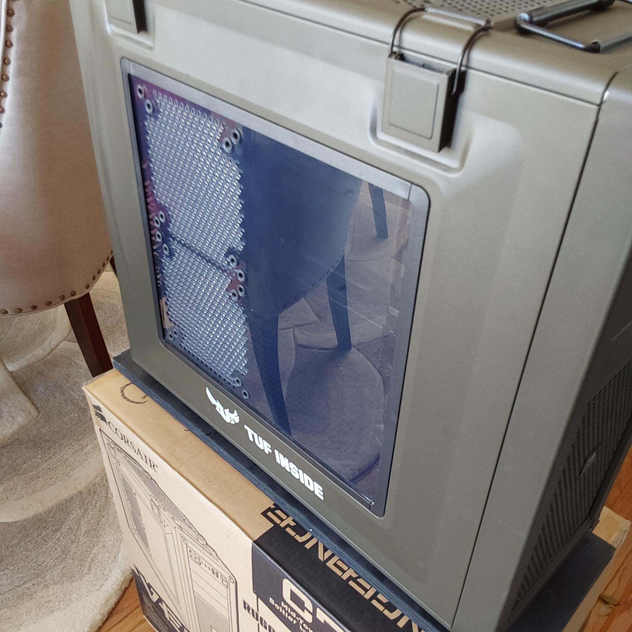 Classic Corsair Vengeance Series C70 Steel ATX Mid Tower Computer Case (Military Green!)