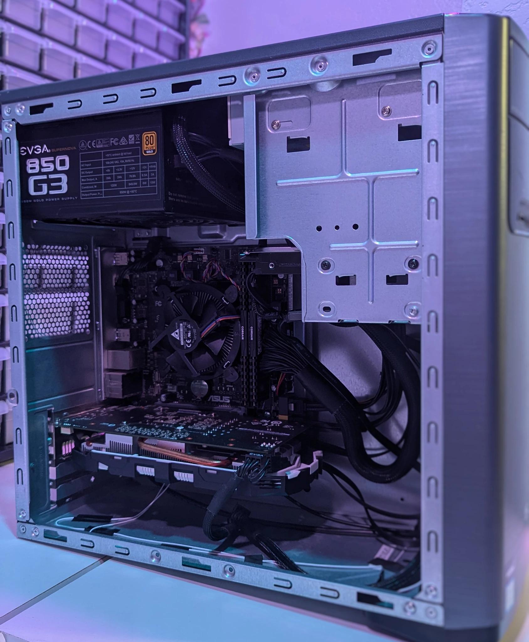 ASUS M32CD Series | Intel i5 6400 | MSI GTX GeForce 1060 | 16GB DDR4 Corsair | 1TB HDD & 240GB SSD