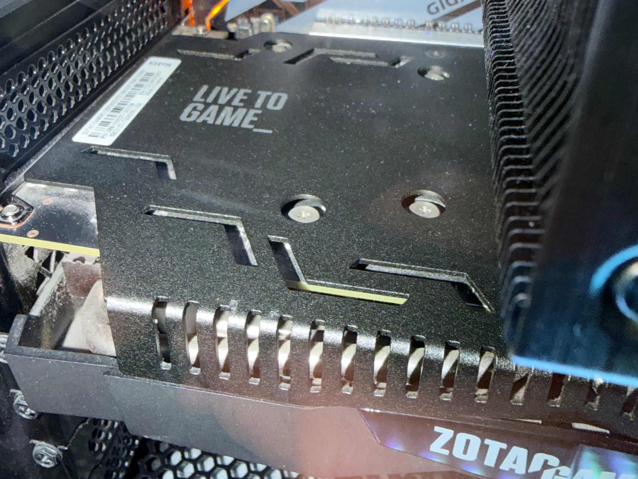 Black & White Geforce Zotac RTX 2060 & Intel i7 9700K Gaming PC