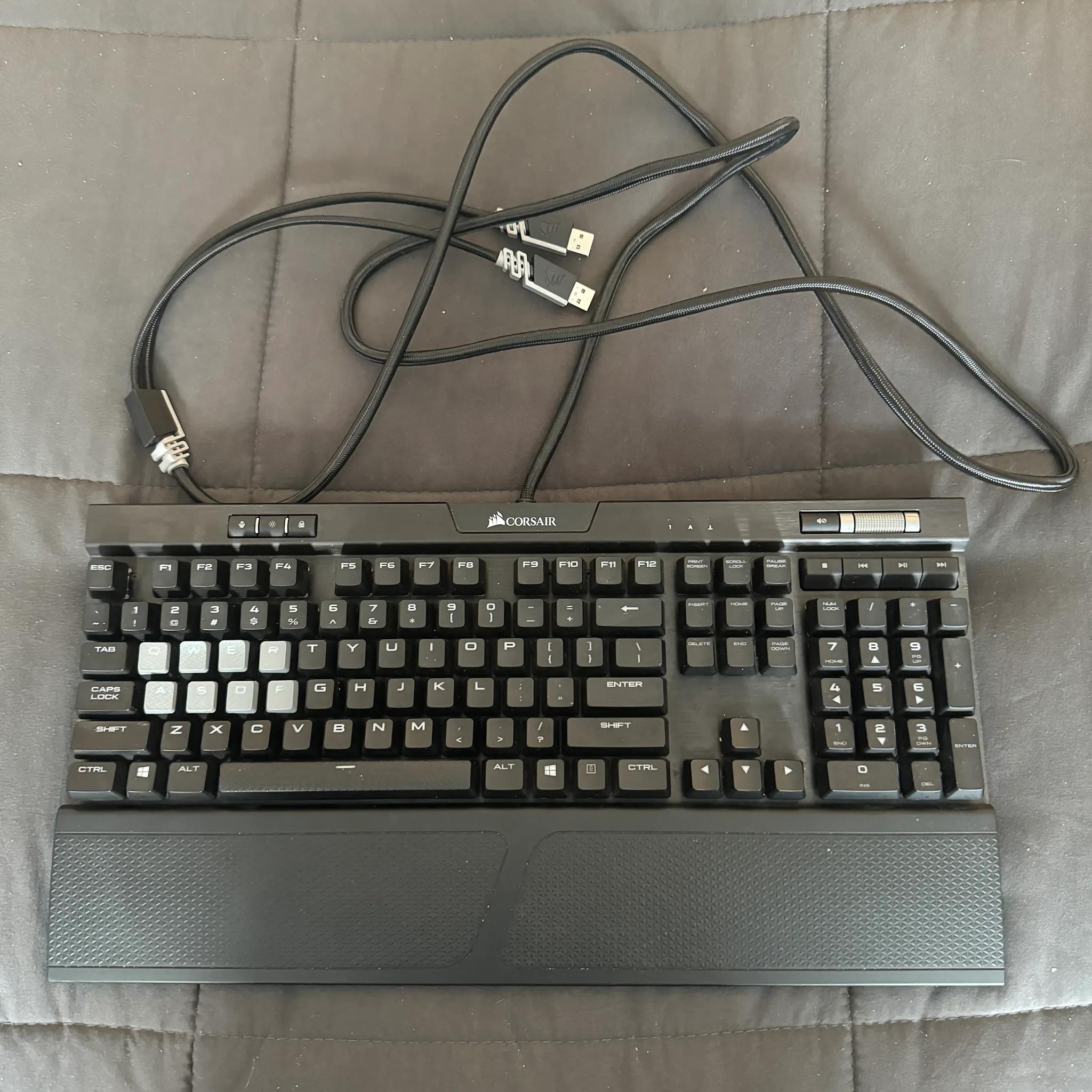 Corsair K70 RGB MK.2 Rapid-fire Mechanical Gaming Keyboard CHERRY MX Speed