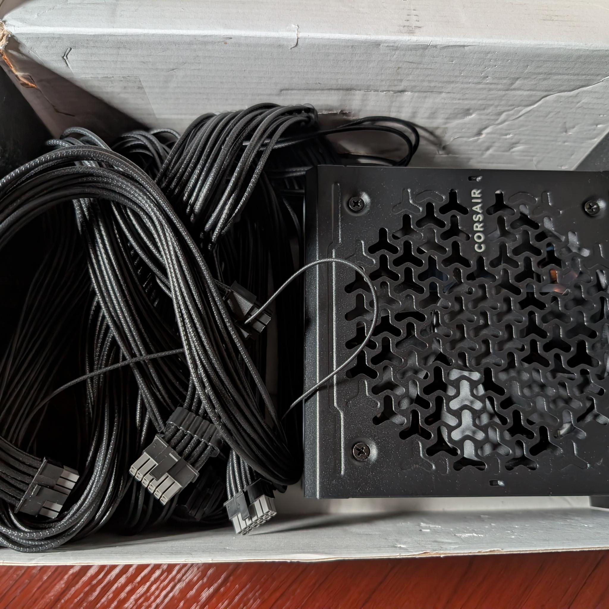 CORSAIR RM750e Power Supply