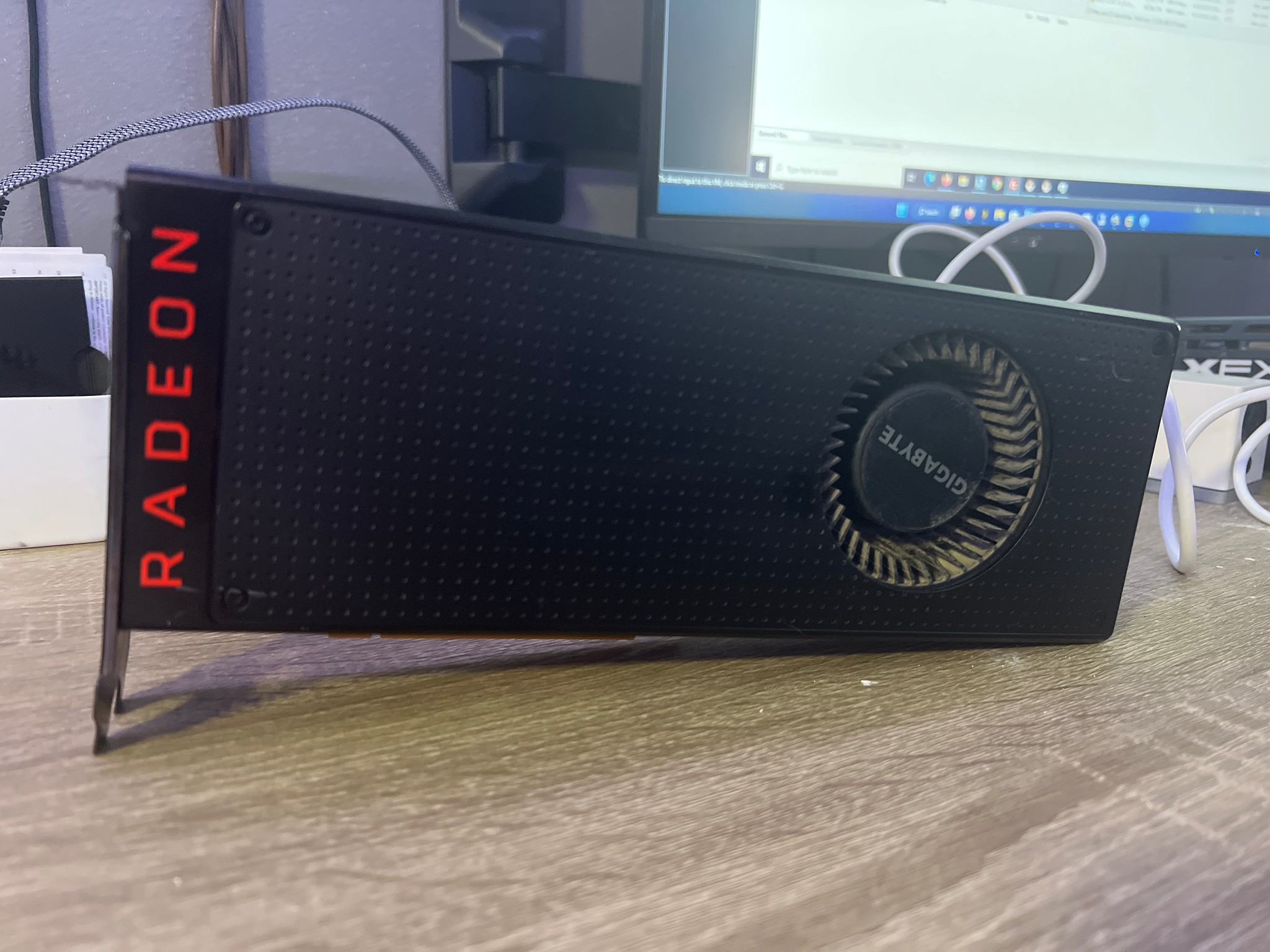 AMD Vega 64 8GB
