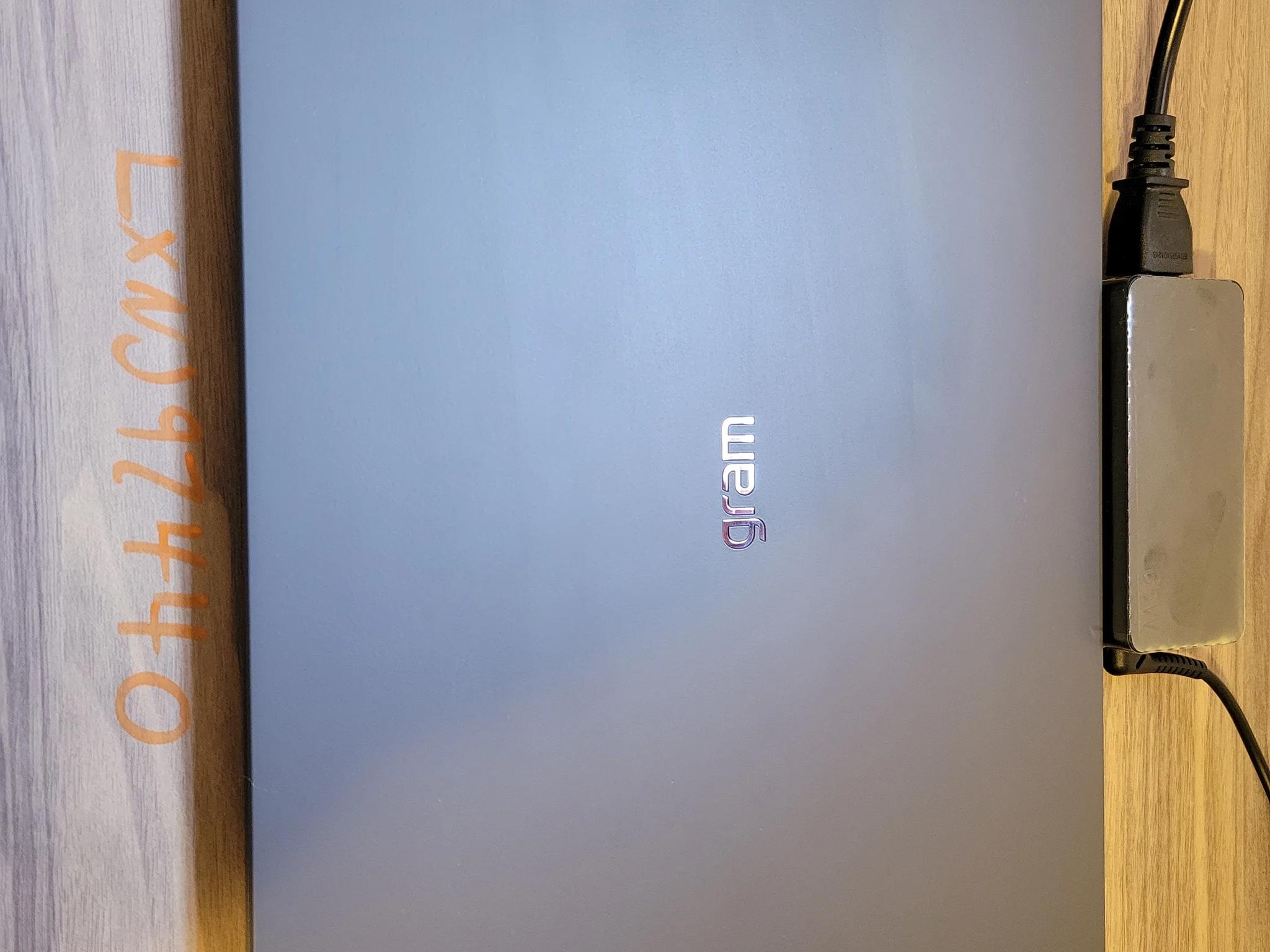 LG Gram Laptop Silver - 1Tb- Intel i7 13th Gen - 16Gb Ram