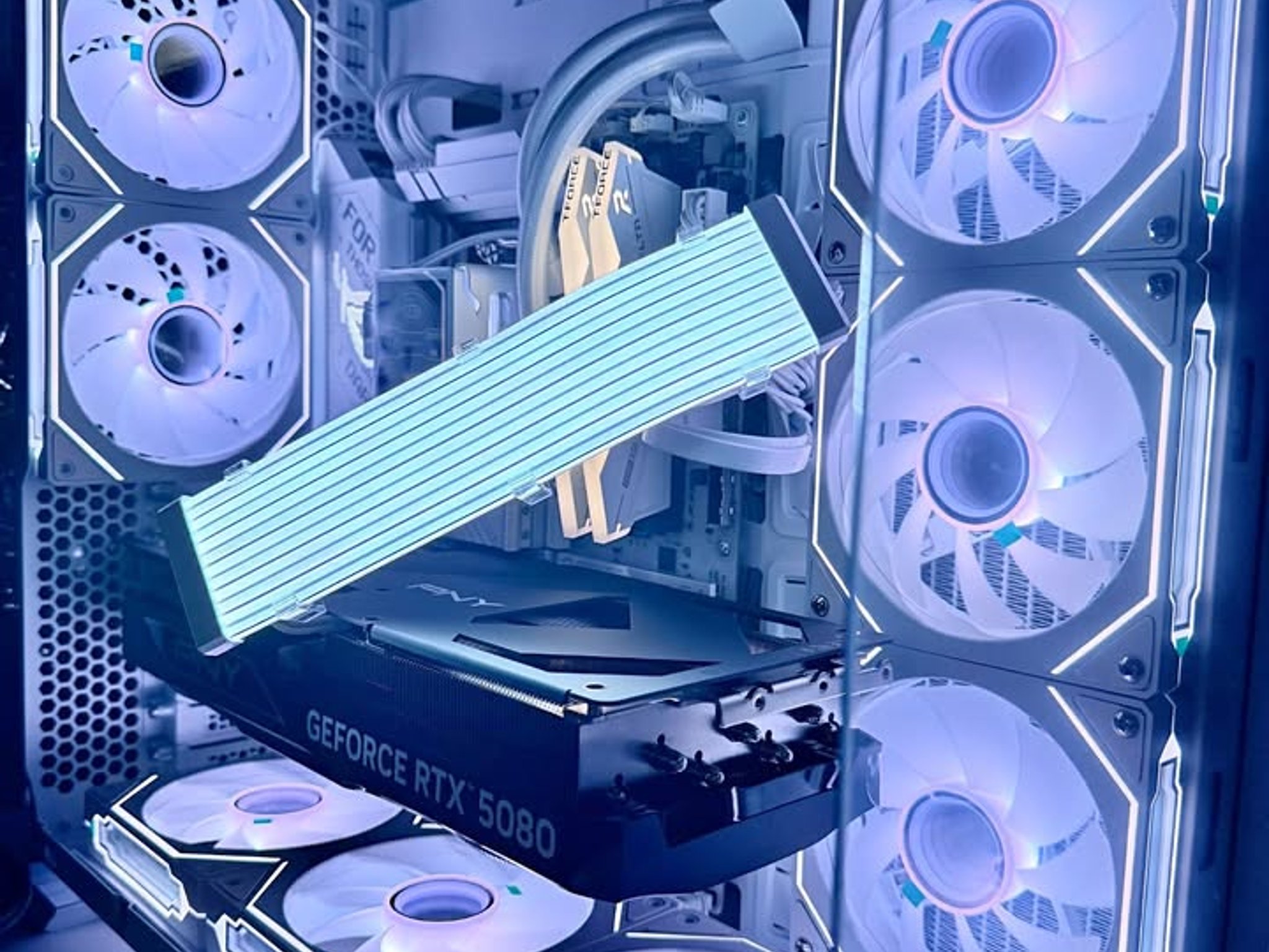 ❄️ Snow Vision- 9800X3D | RTX 5080 |32GB DDR5 | Windows 11 Pro
