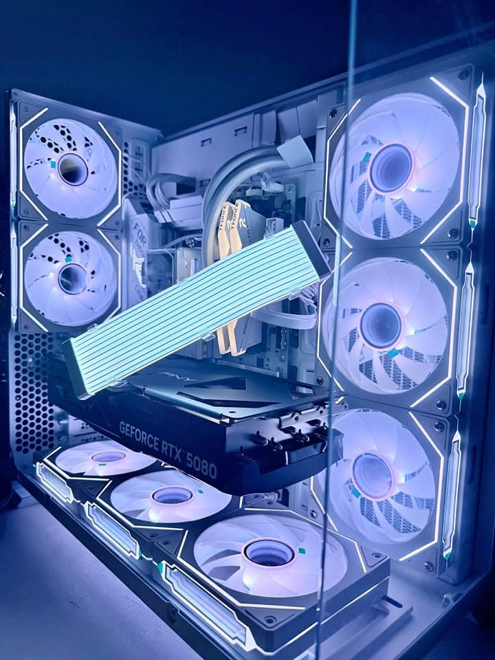 ❄️ Snow Vision- 9800X3D | RTX 5080 |32GB DDR5 | Windows 11 Pro