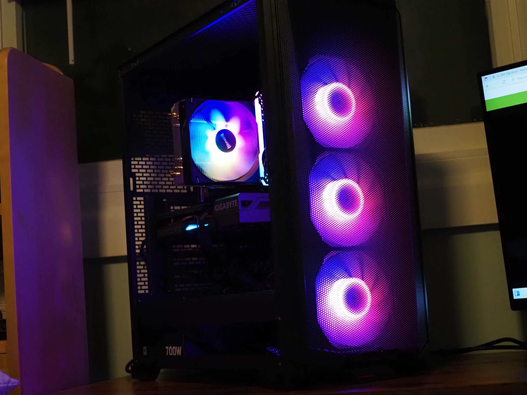 Ryzen 7 5800X • RTX 3060 12 GB • 16GB RAM • WD Black SN850 1TB • MSI B550 •• Win 11 Activated