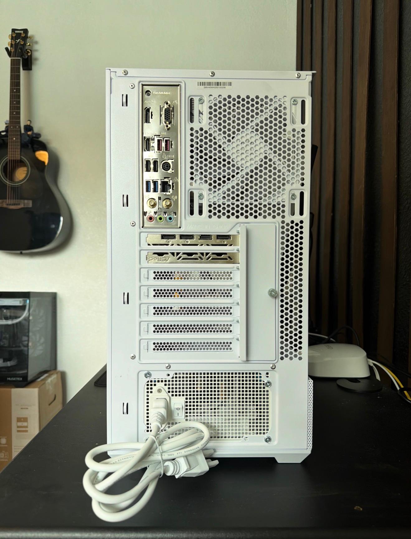 RX 6600xt, Ryzen 5500 White Gaming PC