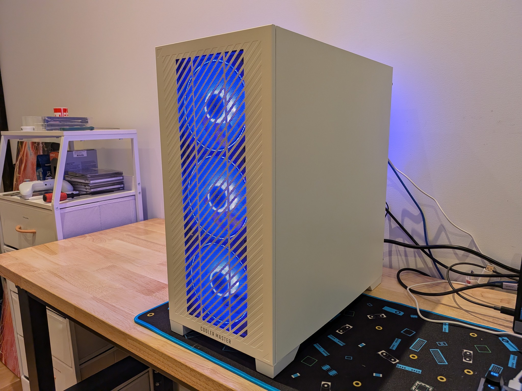 1440p Violet Cloud - RX 9060 XT 16GB, Ryzen 5 5600X, 32 GB DDR4 RAM, 1 TB Gen 4 NVME, RGB