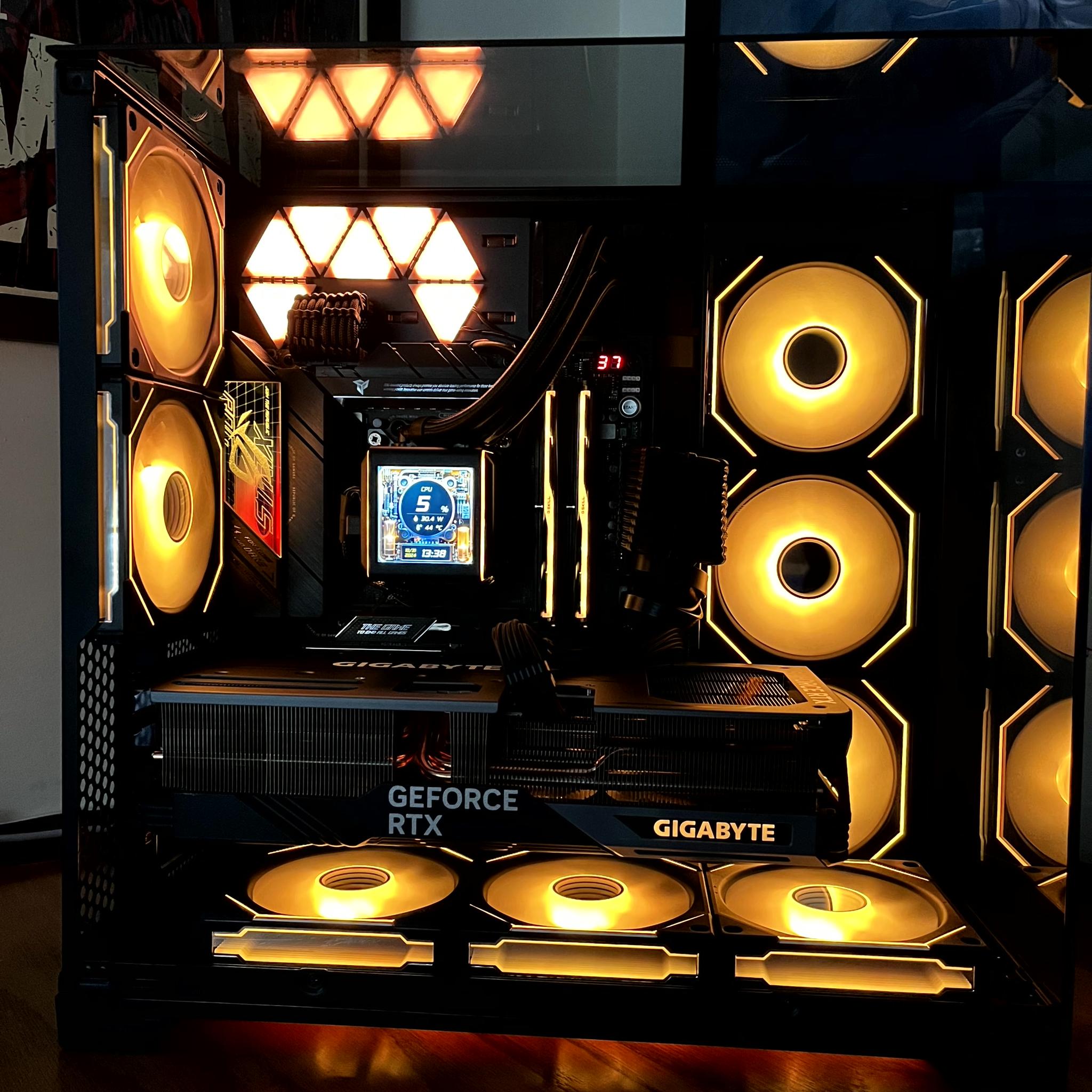"Golden Tesseract"  - RTX 4080 SUPER OC | Ryzen 7 7800X3D | 32GB @6000 | 4 TB | 1000W Platinum