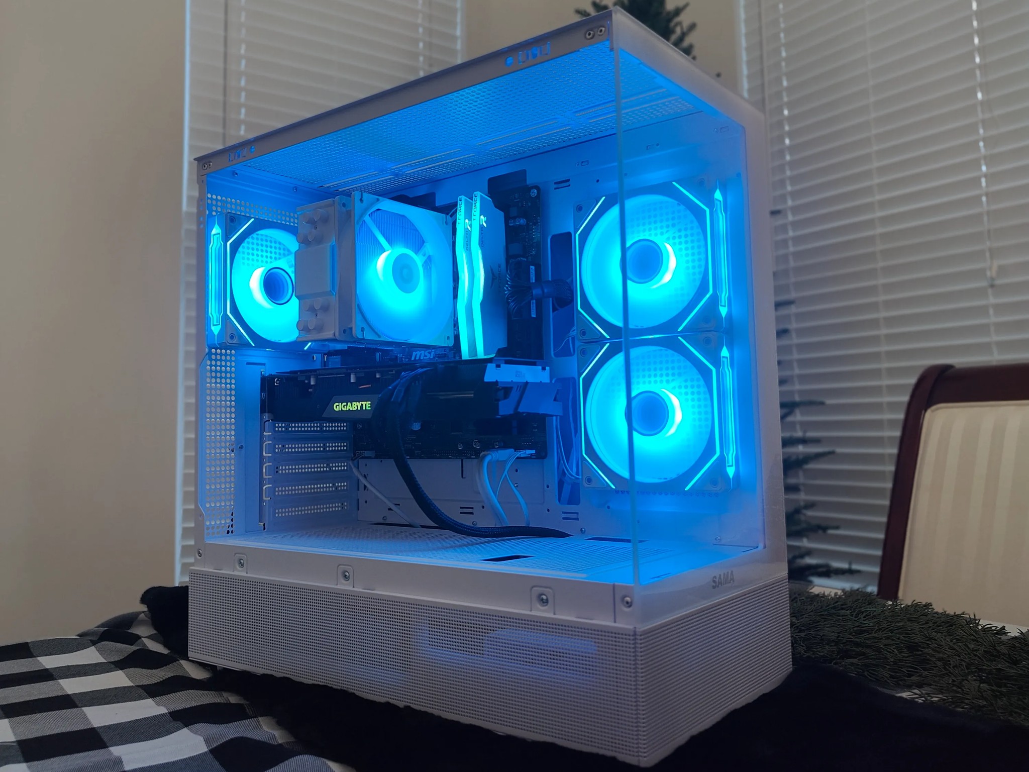 💵2️⃣💣 KING | Rx 5700 XT | Ryzen 5 3600 | 16 GB RAM | 1 TB SSD | WiFi Enabled