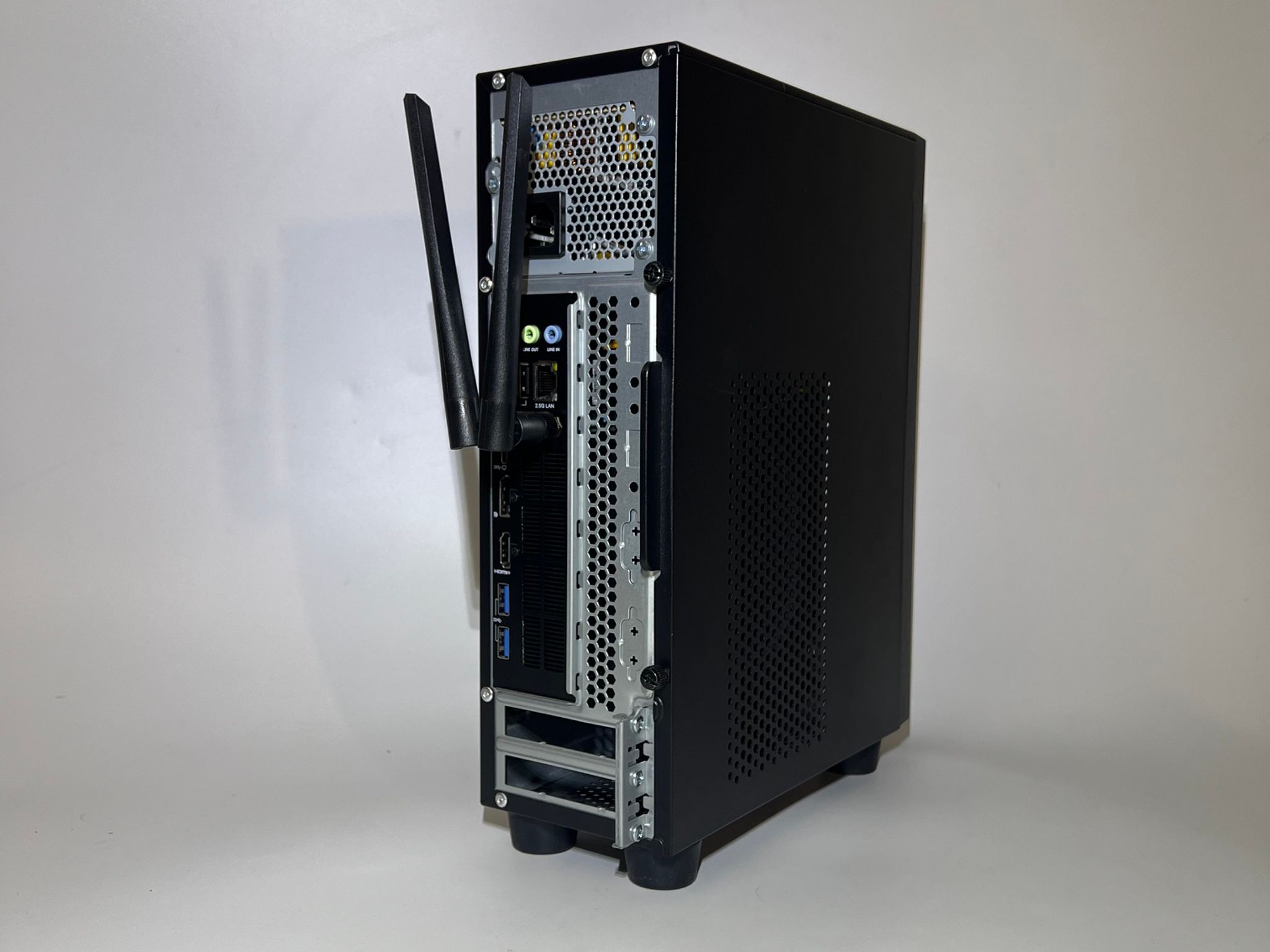 MINISFORUM 795S7 Mini Gaming PC AMD Ryzen 9 7945HX (16C/32T) Barebone Version