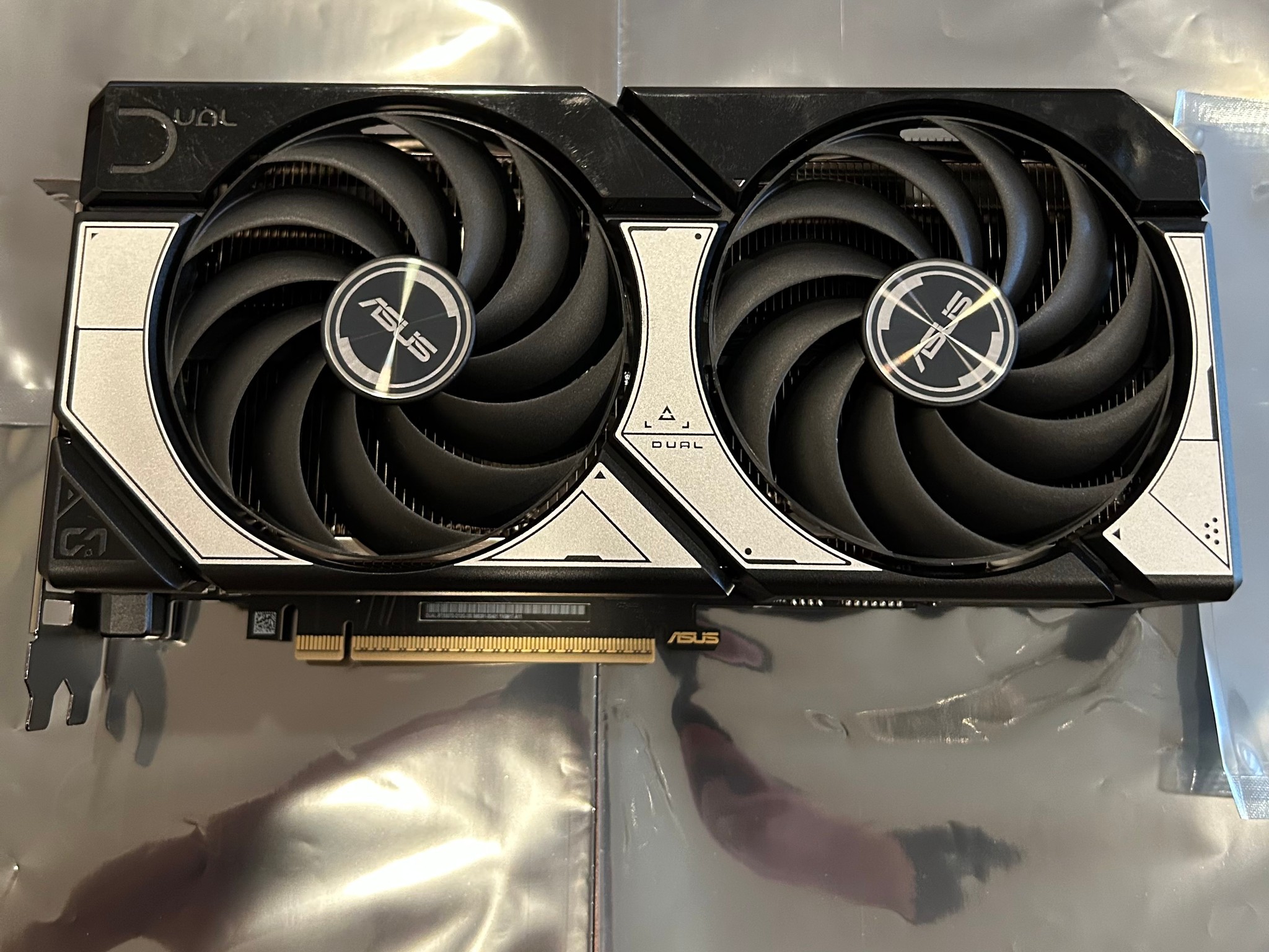 ASUS GeForce RTX 5070 OC Edition 12GB