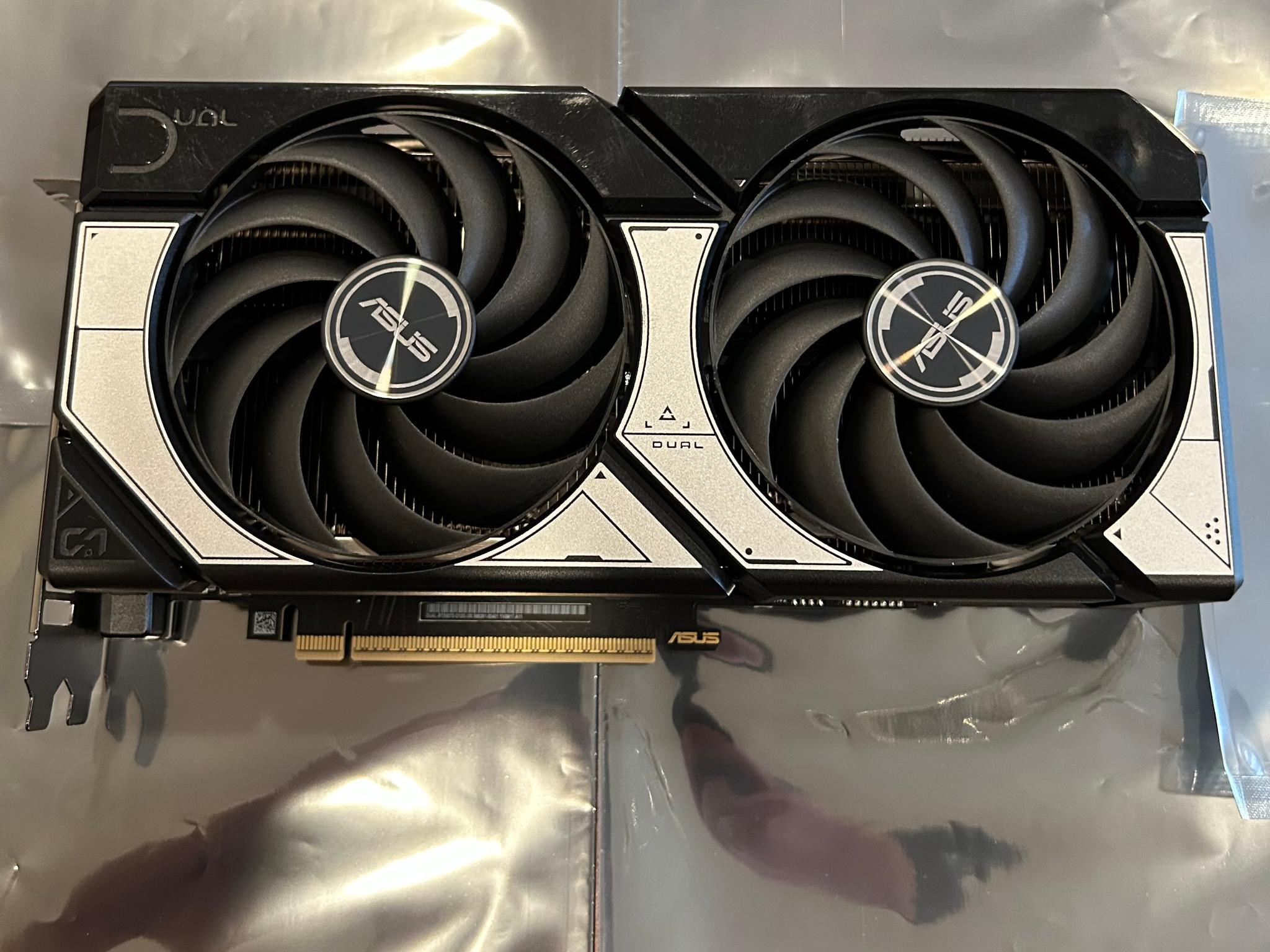 ASUS GeForce RTX 5070 OC Edition 12GB