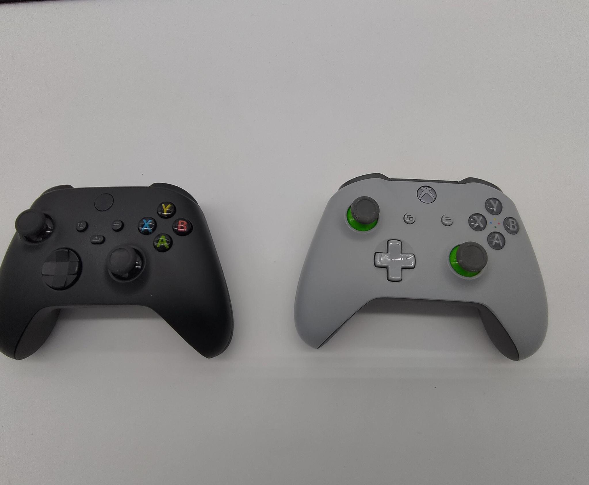 3 Xbox Controllers (Incl. 20th Anniversary Controller)