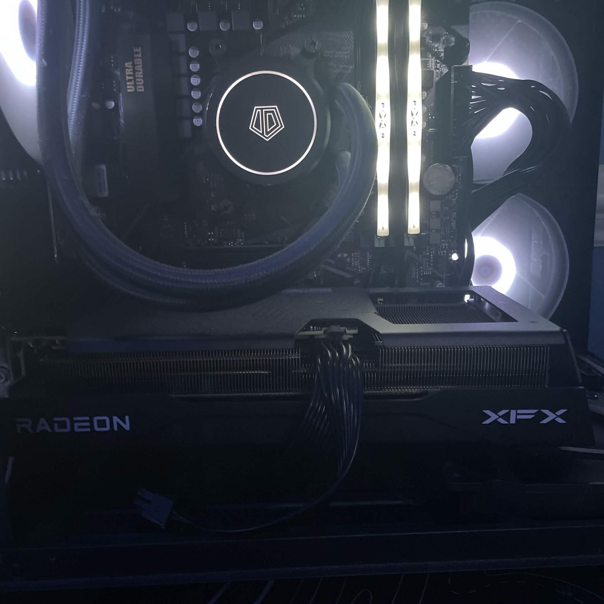GREAT Midrange Gaming PC! Ryzen 7 5700X3D RADEON RX 9060 XT 8GB
