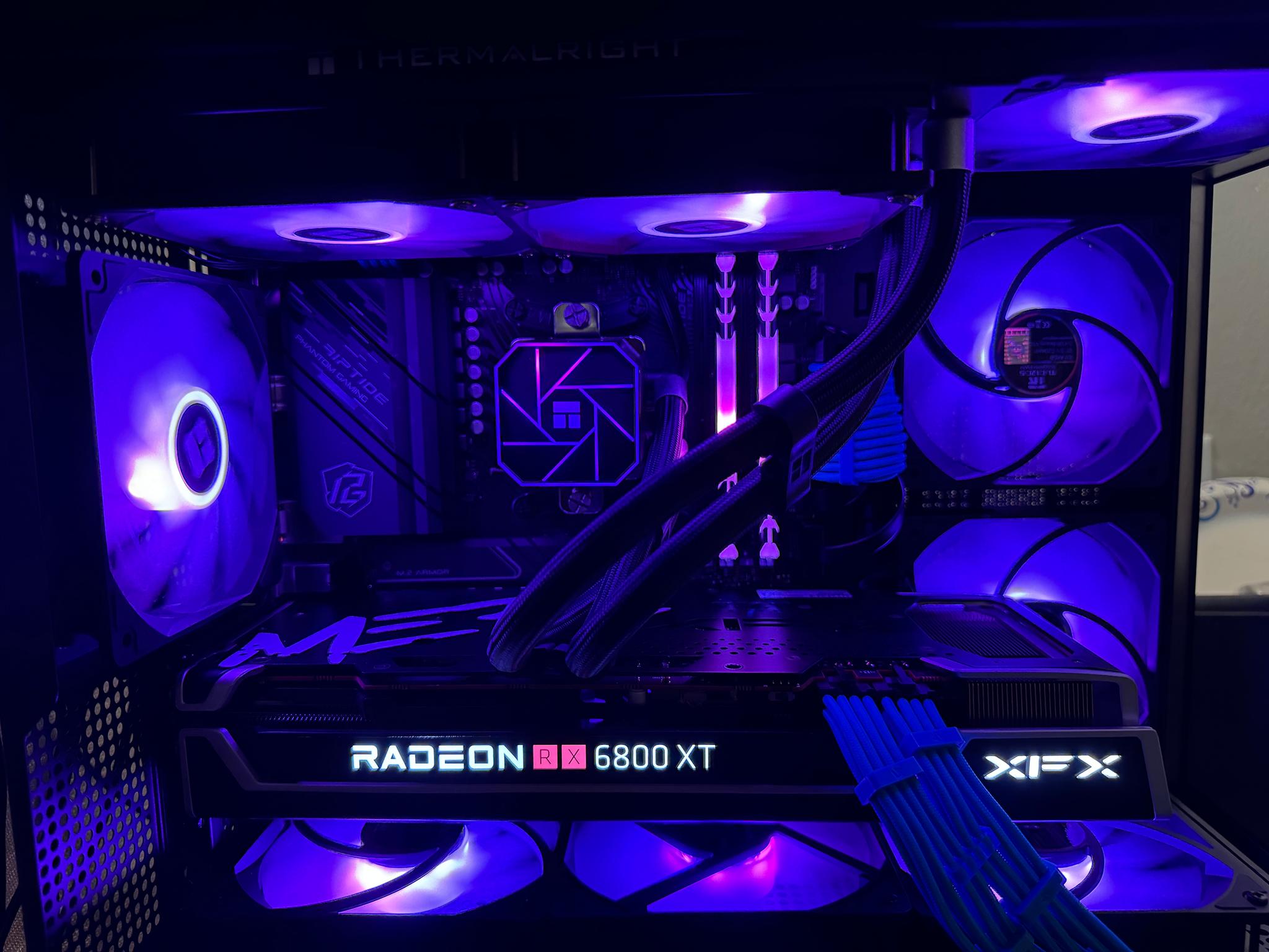 Ryzen 7 5800X3D (= i7-13700K) + RX 6800 XT (= RTX 3080) Gaming PC, 32 GB of RAM, 2 TB of storage