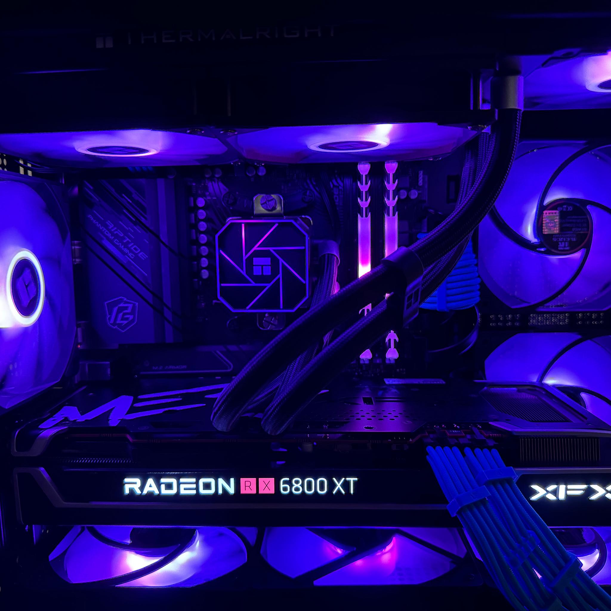 Ryzen 7 5800X3D (= i7-13700K) + RX 6800 XT (= RTX 3080) Gaming PC, 32 GB of RAM, 2 TB of storage