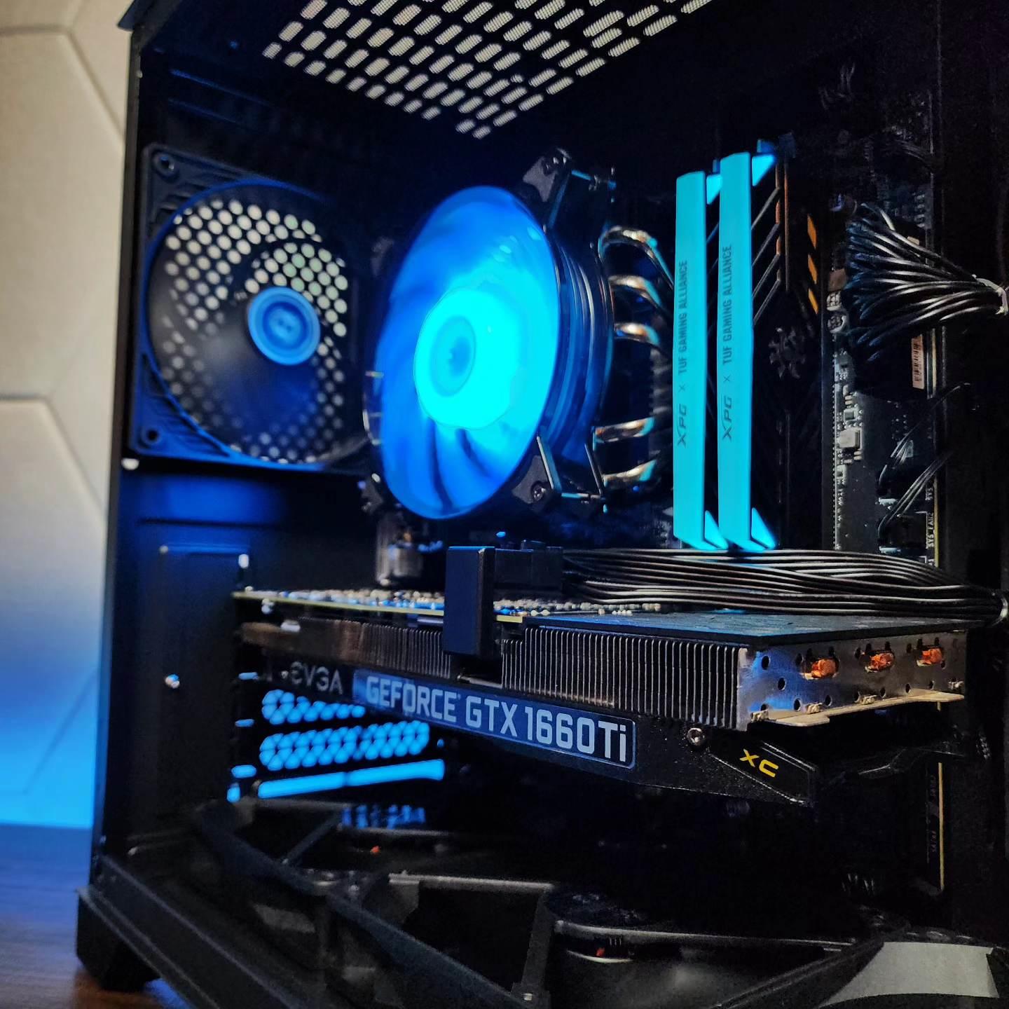 💙🖤💙 GTX 1660 Ti // Core i3 10100F // 16GB 3200MHz* // 1TB NVMe Gen 4