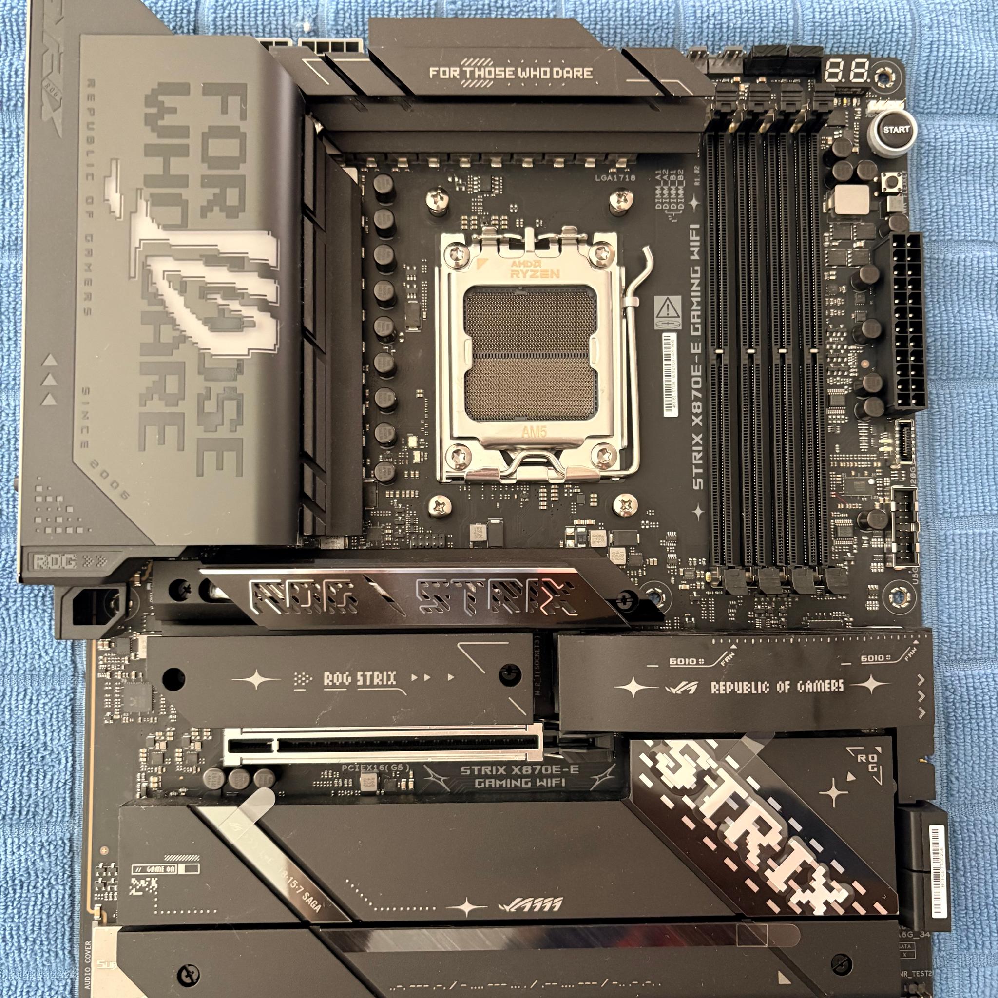 ASUS ROG Strix X870E-E Gaming WiFi in Black