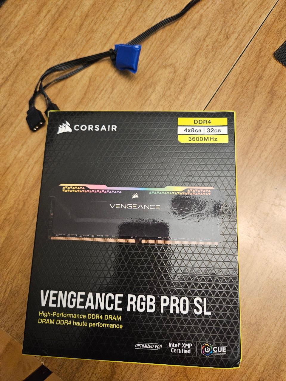 Corsair Vengeance RGB Pro SL 32GB DDR4-3600 (4x8GB)