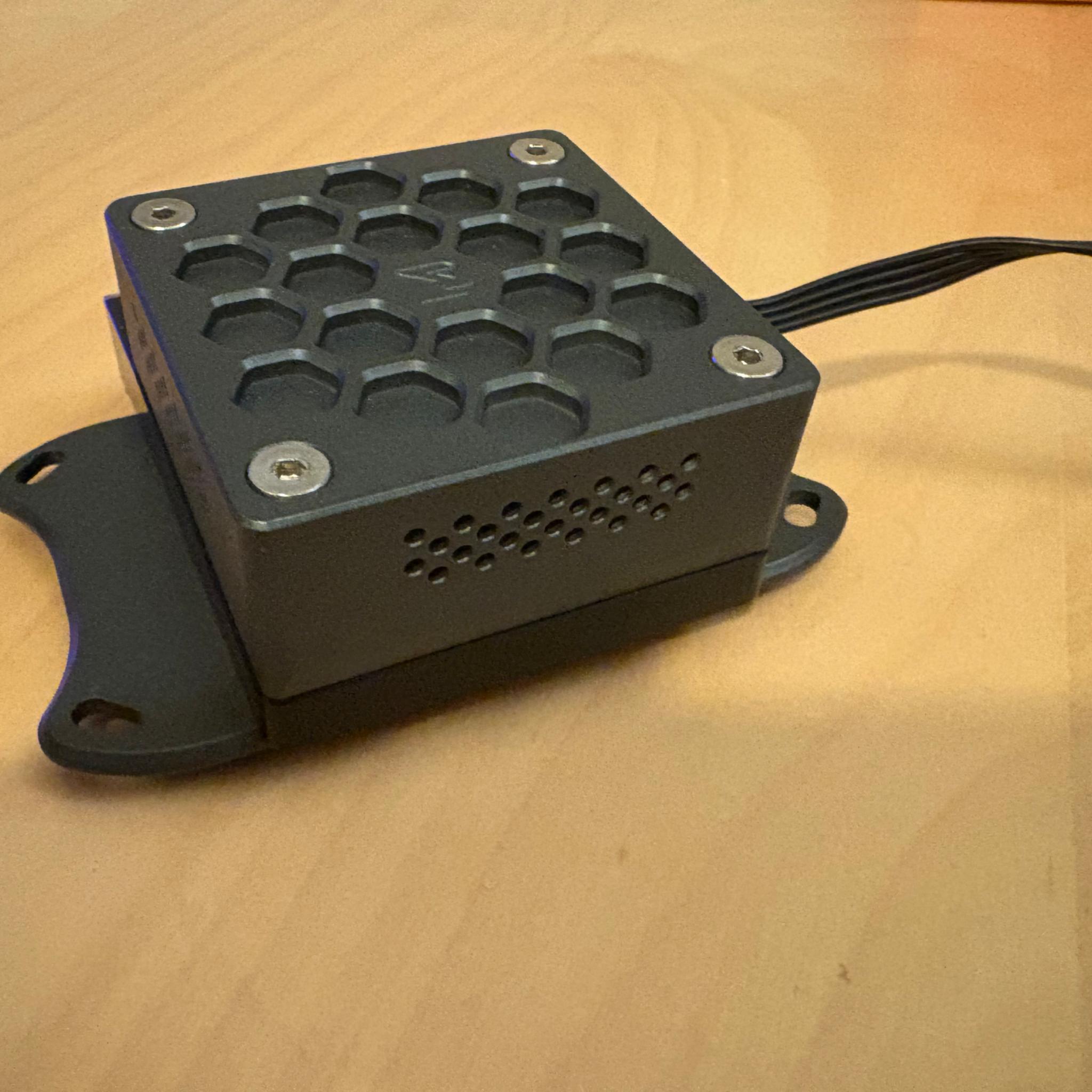 Modultra LOBO acetal pump block w/ emitter heatsink and EK DDC 4.1 for AM5