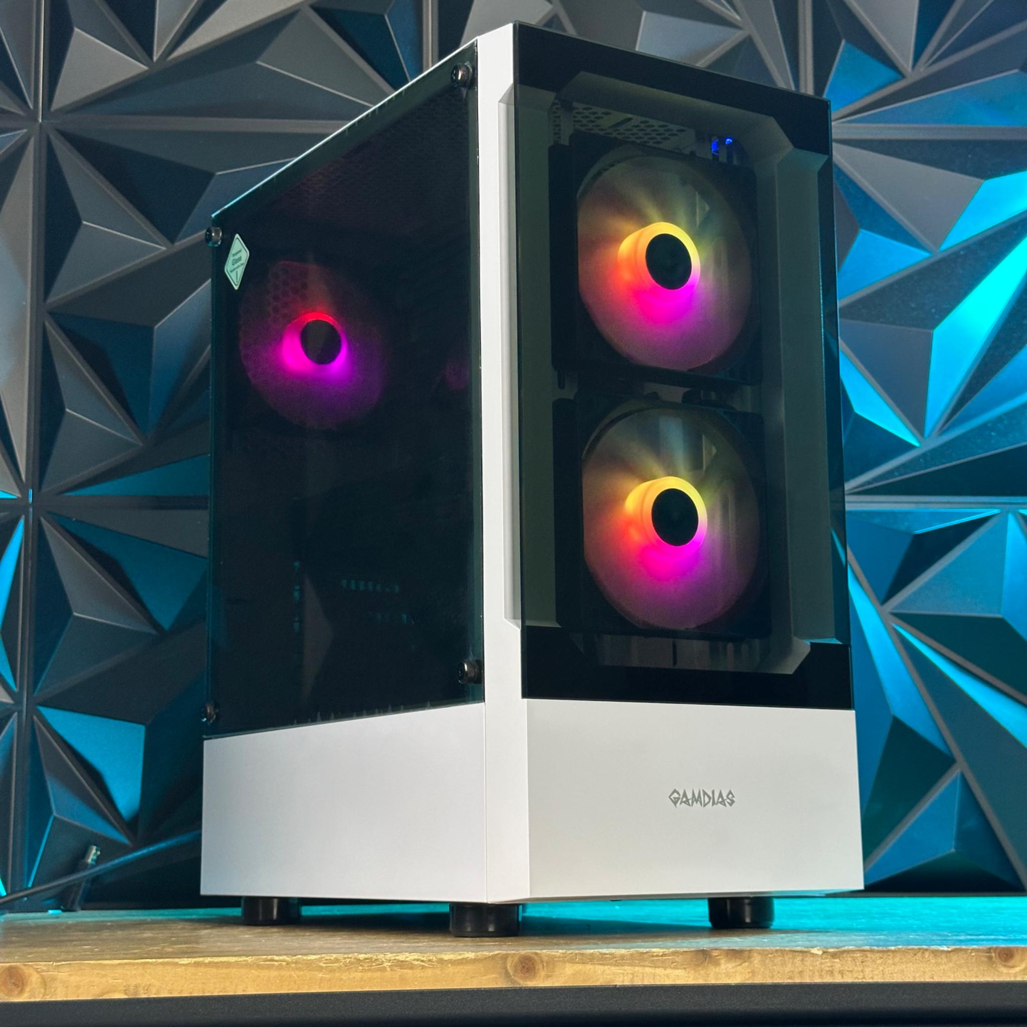 Intel Core i7 - 32GB RAM - Nvidia RTX 5060 - SSD + 1TB Windows 11 Custom Gaming PC