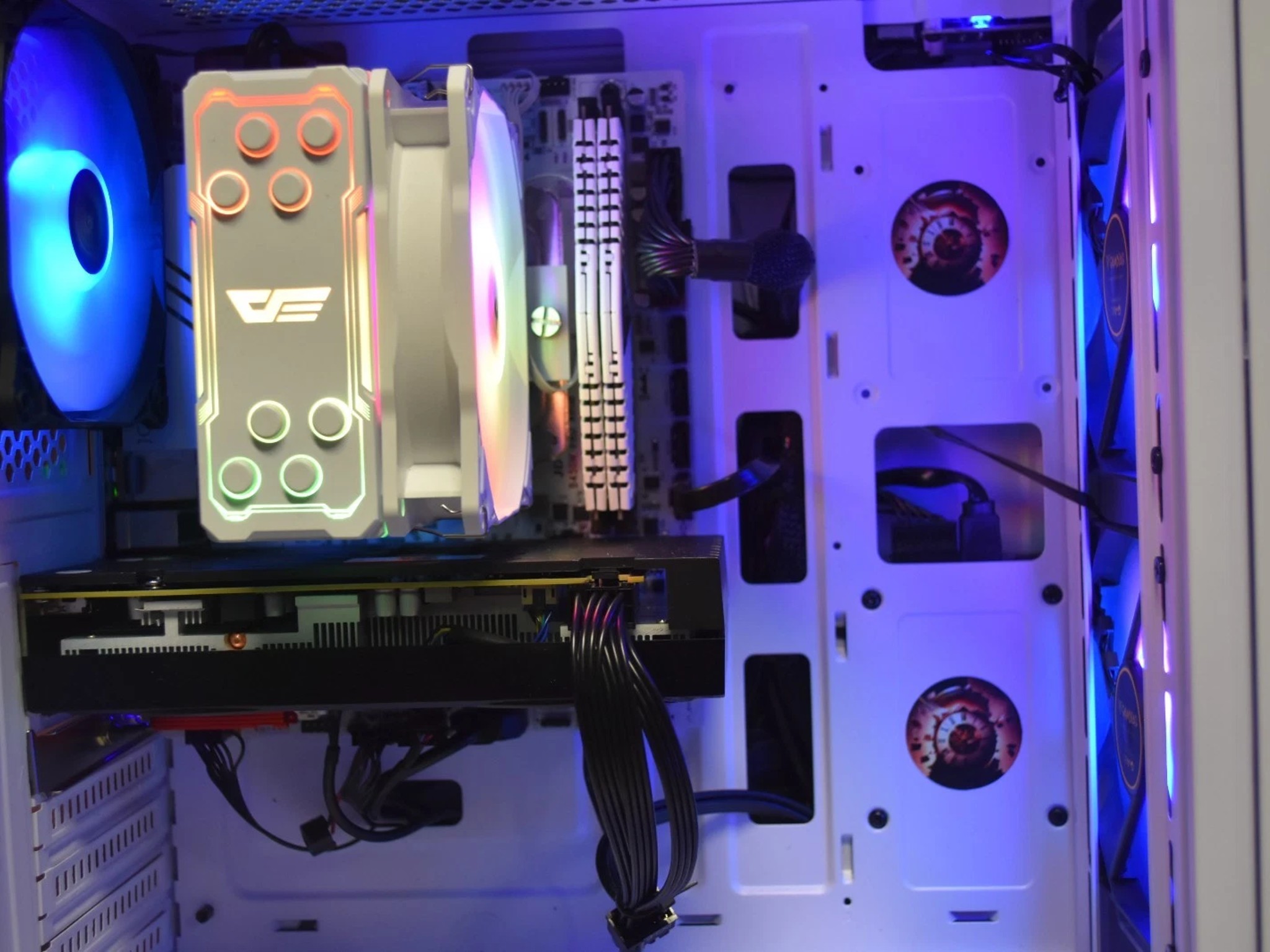 Gaming PC RYZEN 5 5500 Ram 16GB GPU Radeon RX5500 8GB 1 TB SSD+ Built in Wi-fi + Extras