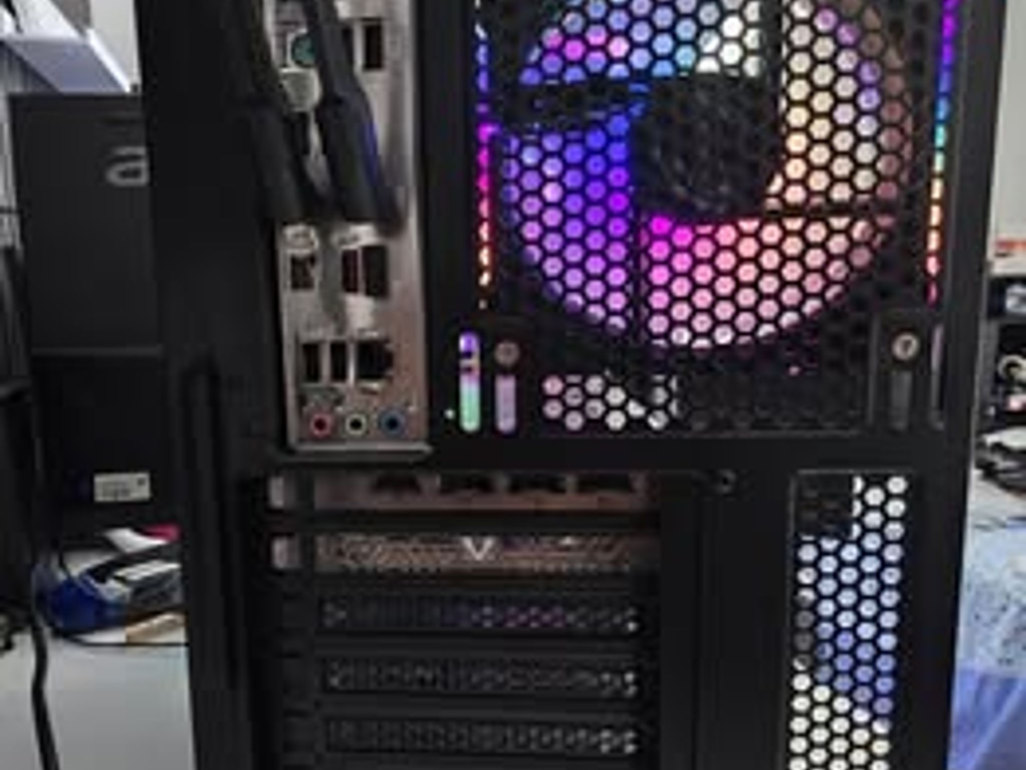 RTX 5070 Custom Gaming PC - Ryzen 7 7700X, 32GB RAM