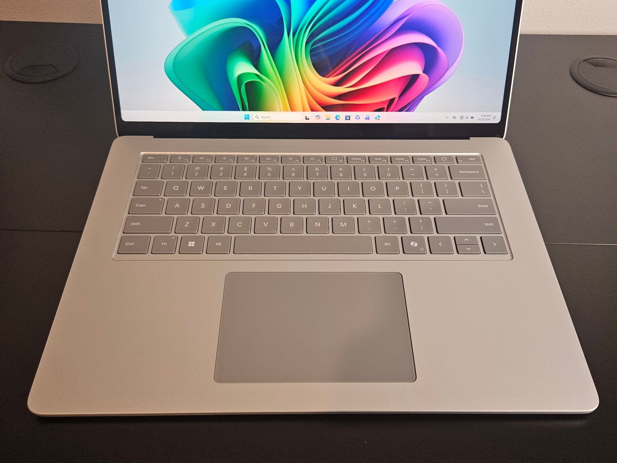 Microsoft Surface Laptop 7th Edition 13.8" Snapdragon X 3.4GHz 16GB RAM 256 GB