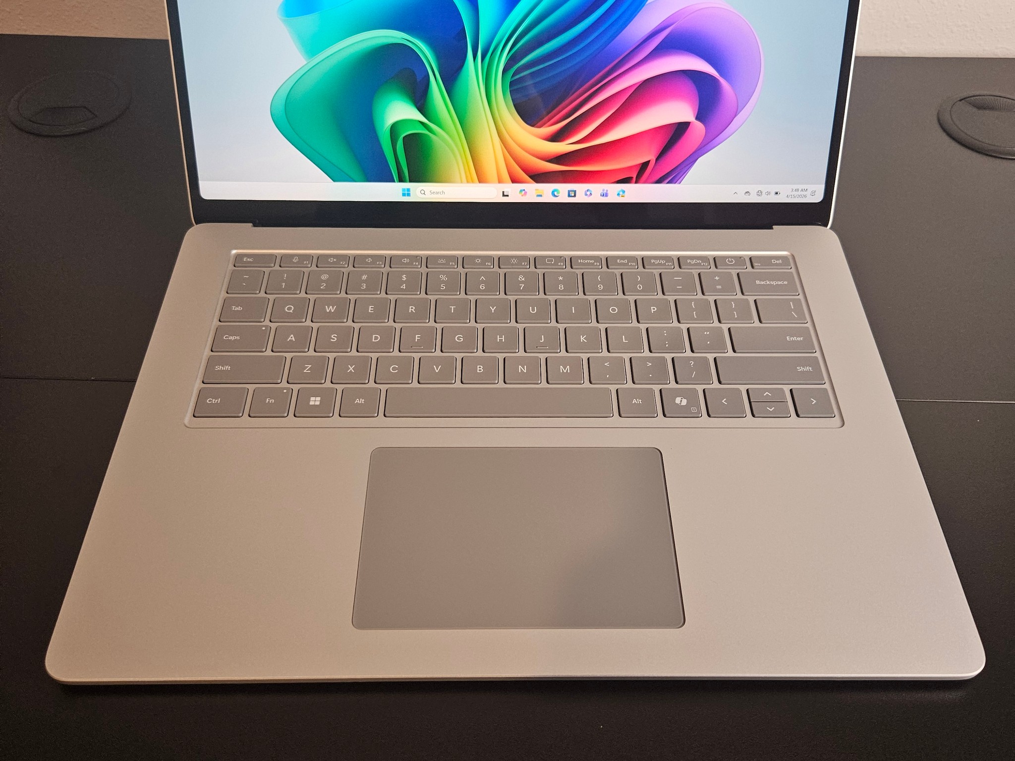 Microsoft Surface Laptop 7th Edition 13.8" Snapdragon X 3.4GHz 16GB RAM 256 GB