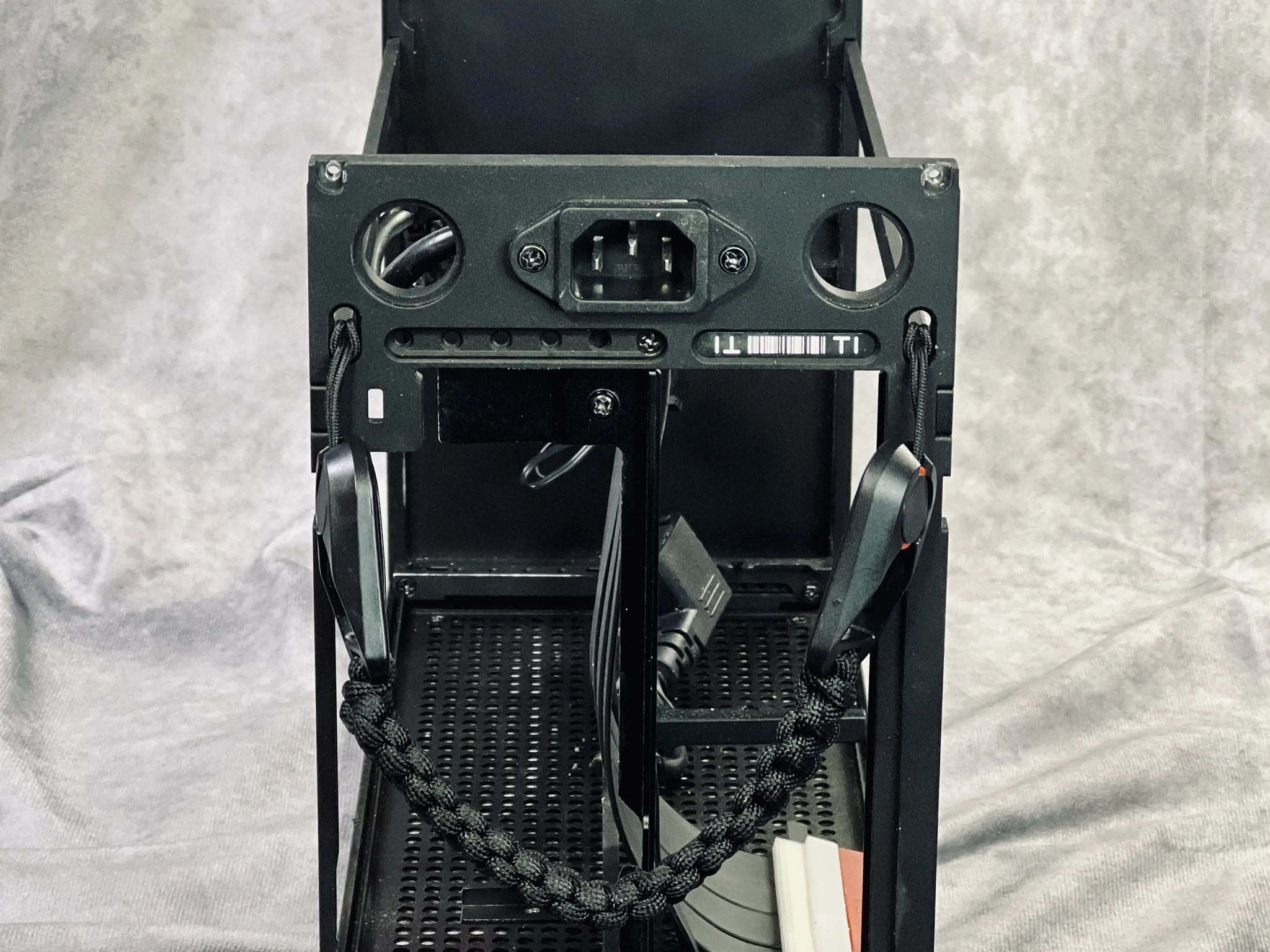 FormD T1 Sandwich kit, v2.1 - with upgraded PCIe 4.0 riser cable and rear handle