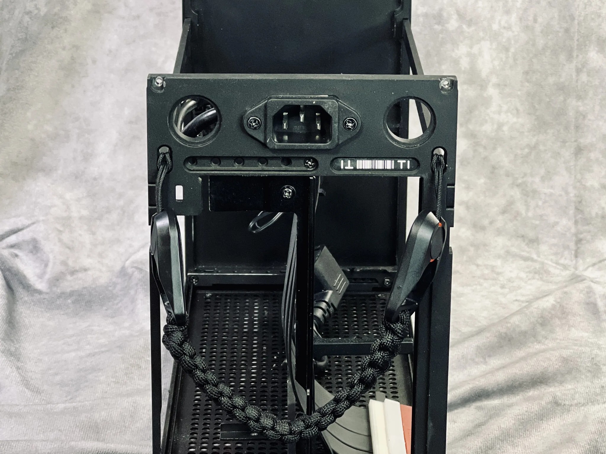 PCケース(自作PC用) FormD T1 Black Sandwich with PCIe 4.0 NCASE T1