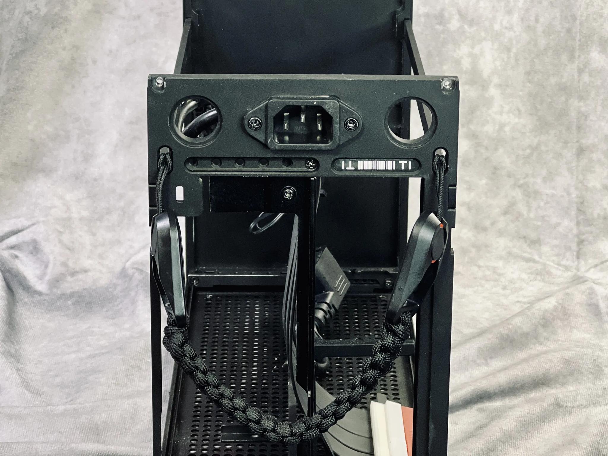 FormD T1 Sandwich kit, v2.1 - with upgraded PCIe 4.0 riser cable