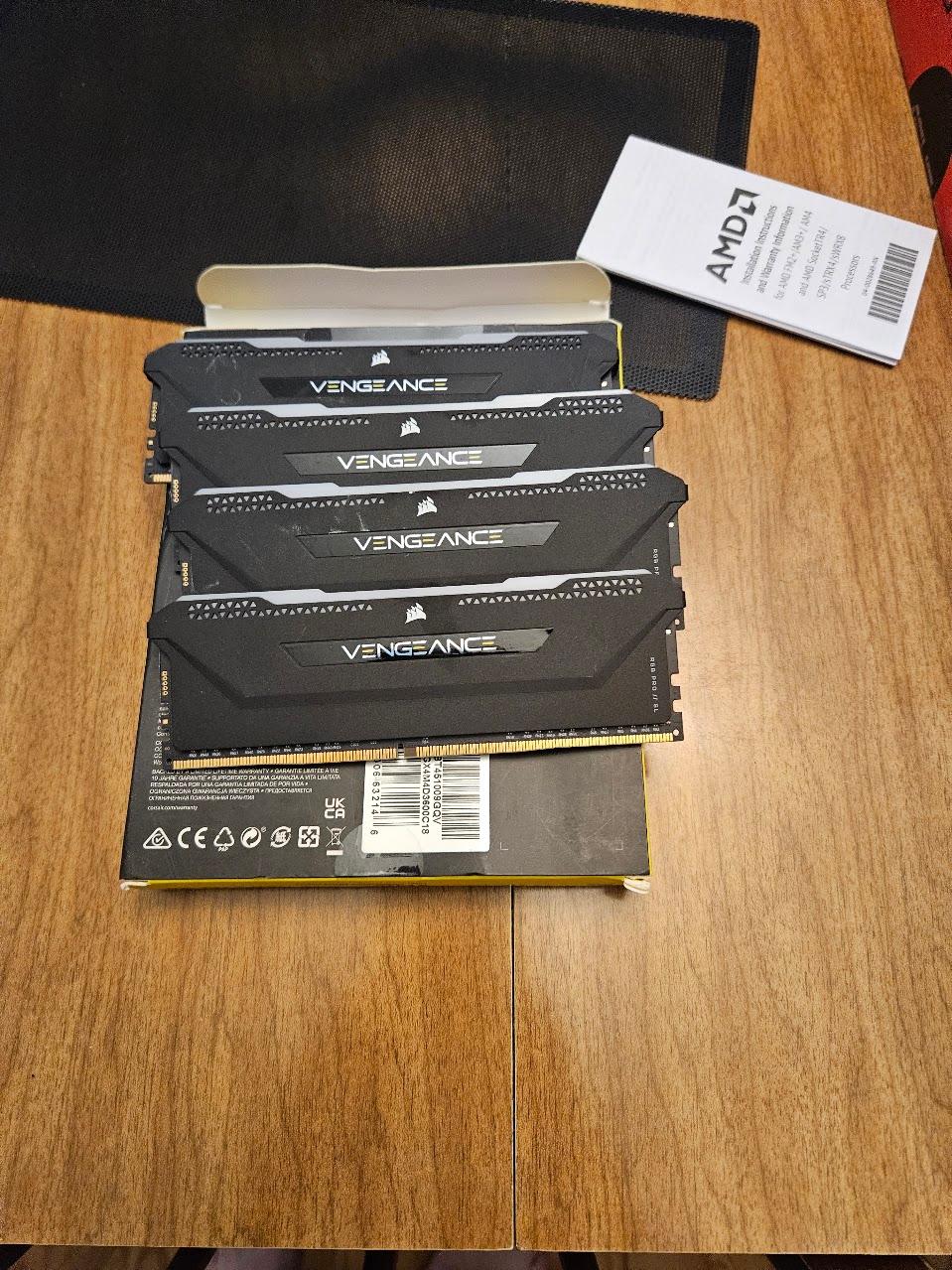 Corsair Vengeance RGB Pro SL 32GB DDR4-3600 (4x8GB)