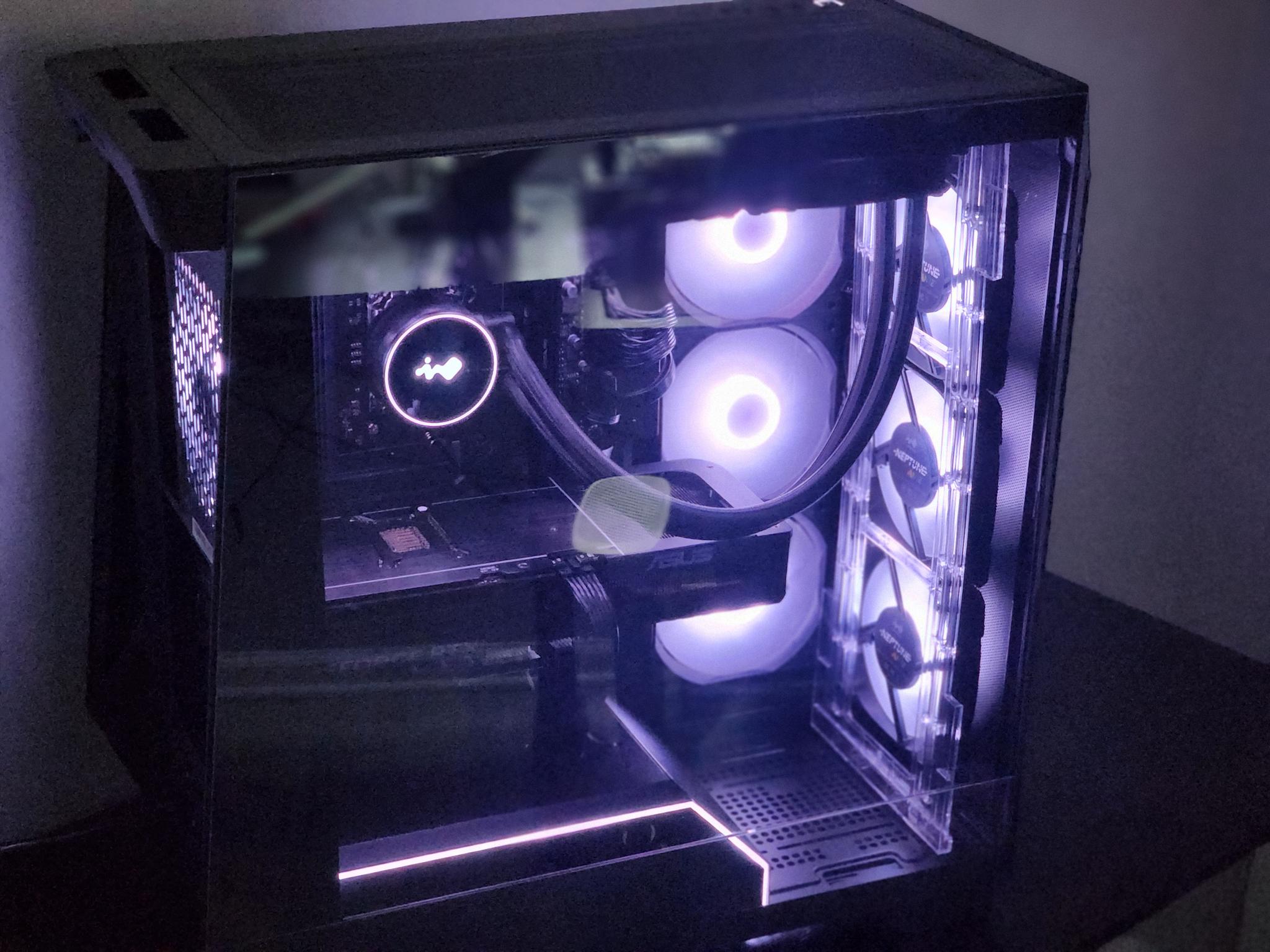RTX 5070 4k gaming pc, built into a 2 way mirror gaming case!!!!!
