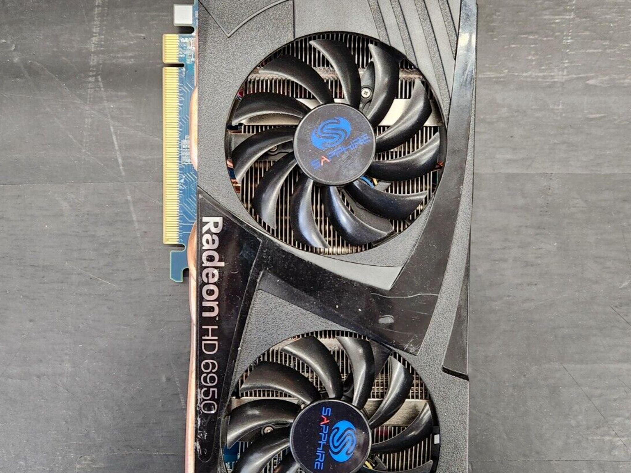 Sapphire Radeon HD 6950 1GB GDDR5 Graphics Card - DisplayPort, HDMI, DVI