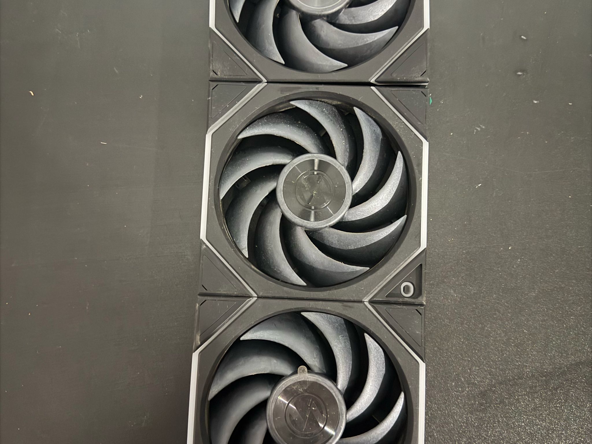 3x Lian Li UNI FAN TL Wireless Fans – Used