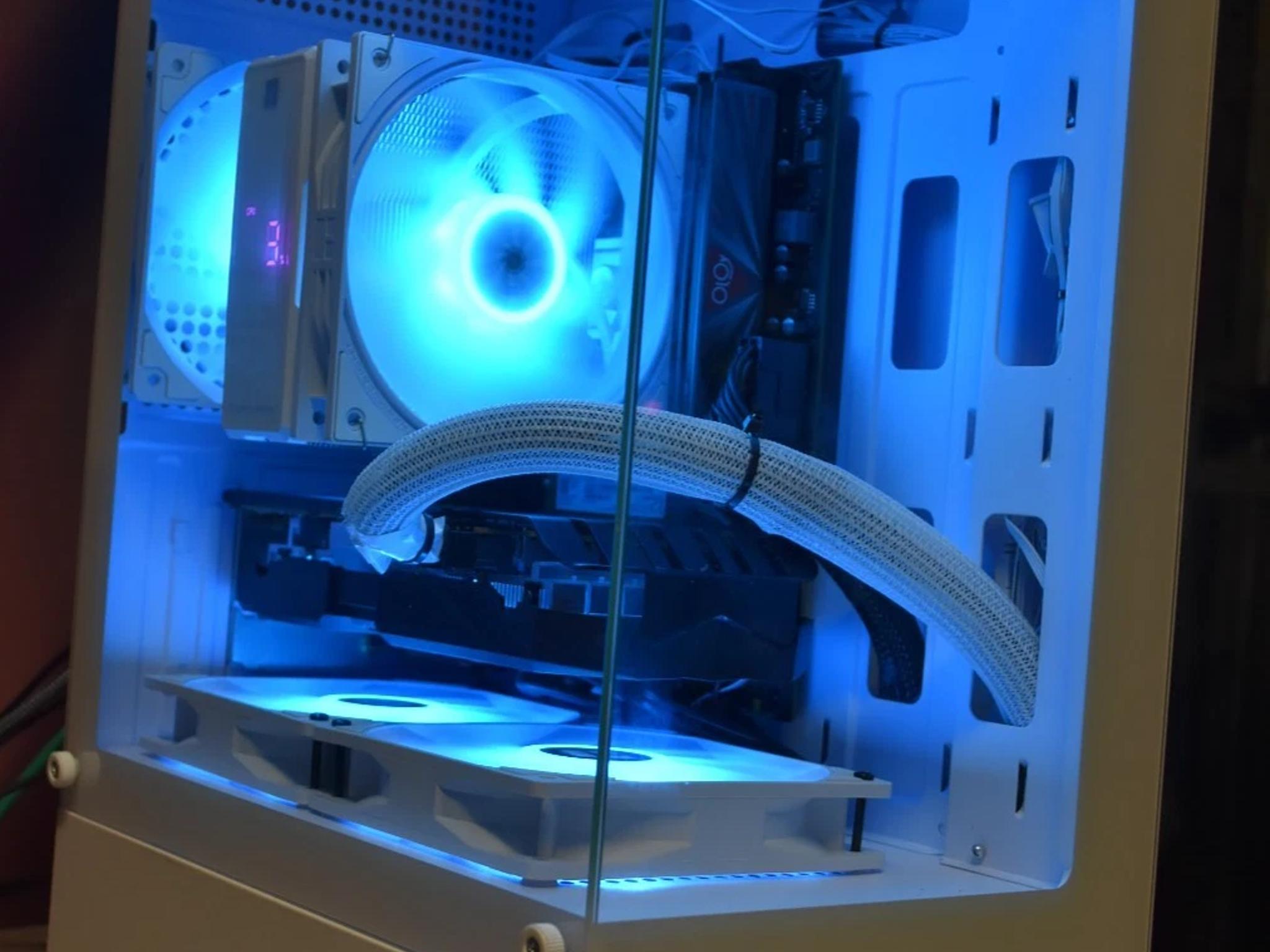 Gaming PC RYZEN 5 5500 ram 16GB GPU RX 6600M8gb Storager 512 Gb nvme 500 HHD