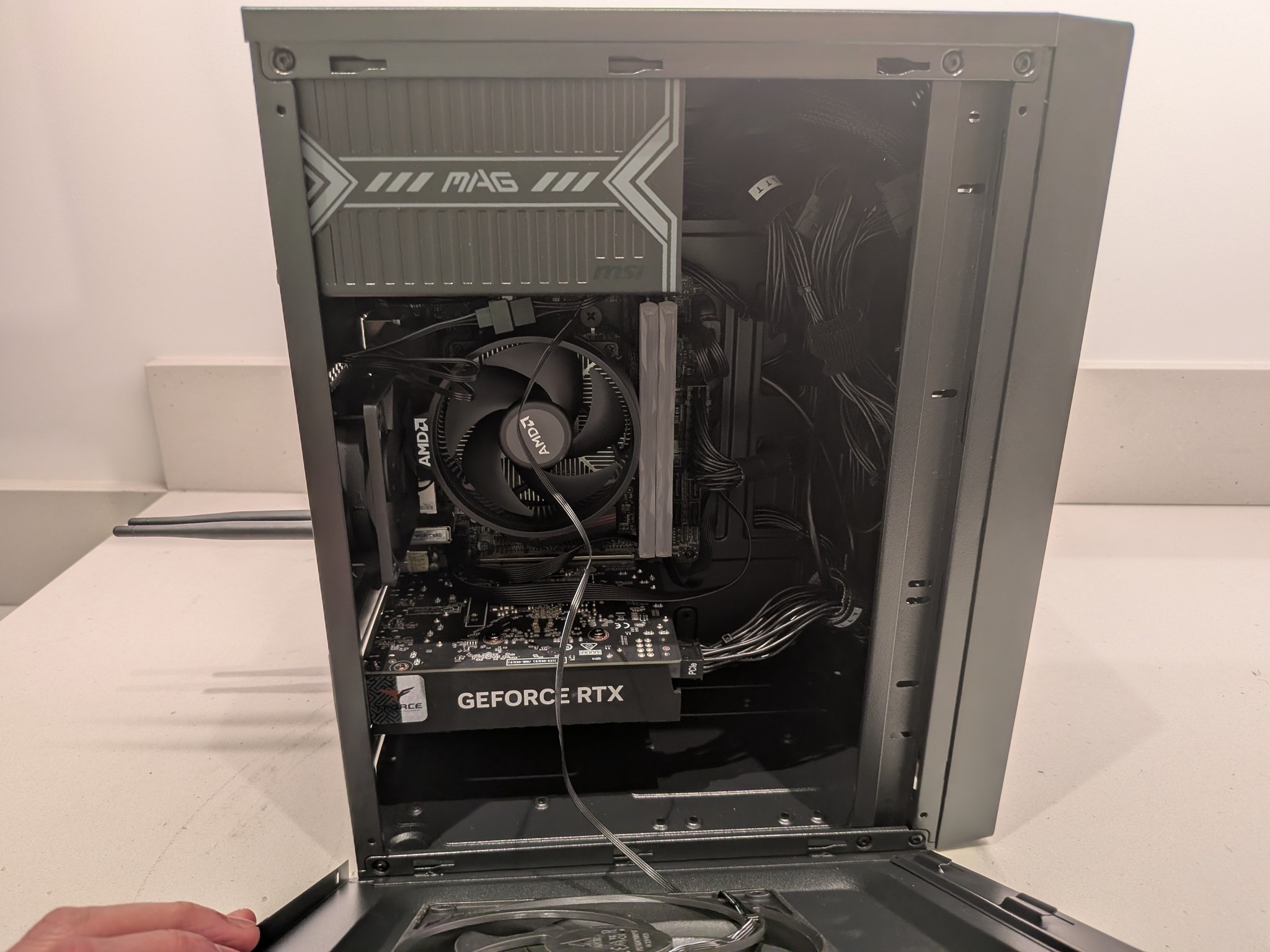 1080p RTX Sleeper - RTX 4060, Ryzen 5 3600, 32 GB RAM, 1 TB