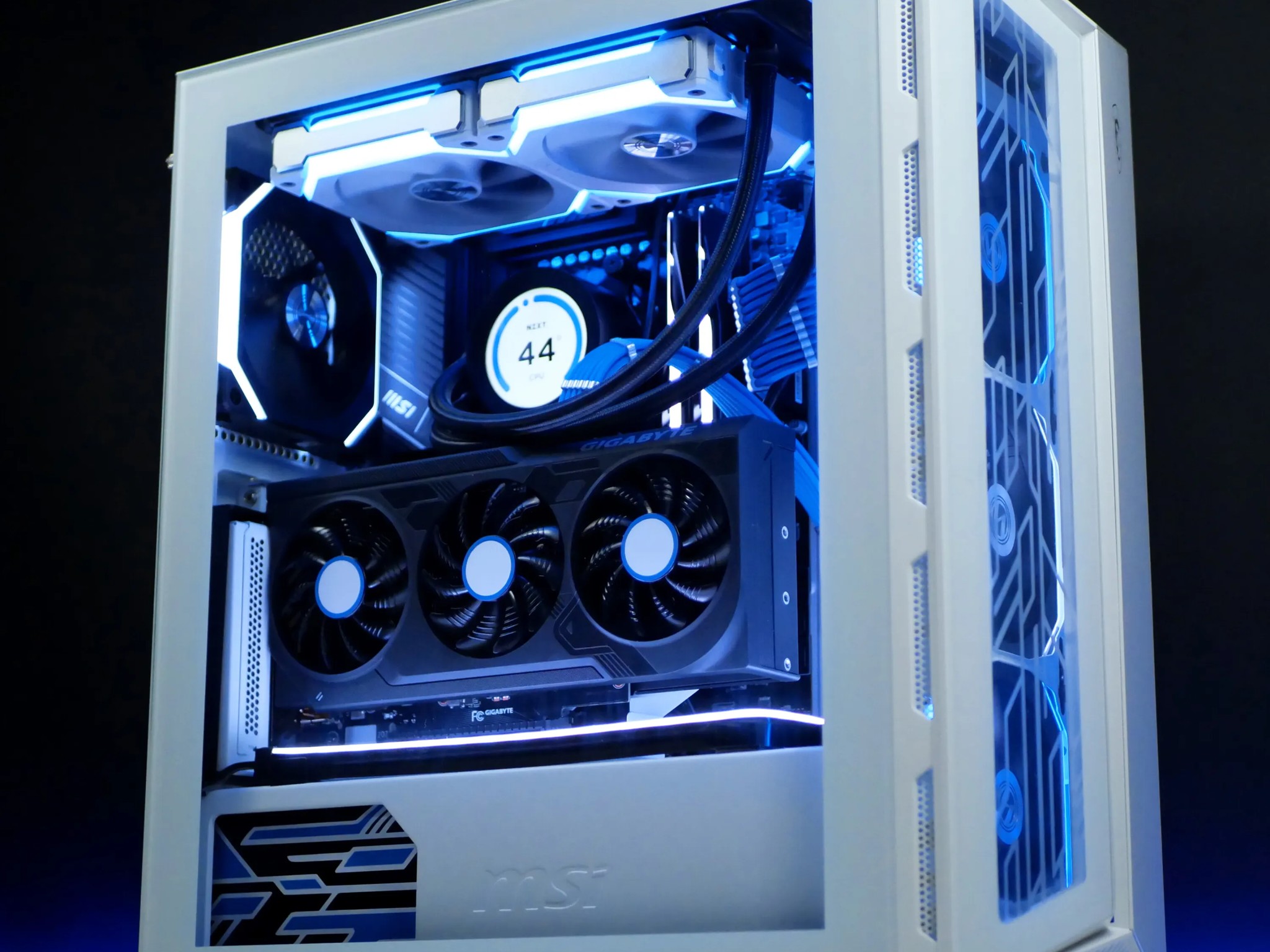 🔵Oreo Blizzard | Ryzen 7 7700, RTX 4070 Super, 2TB Nvme, 32gb DDR5 RGB
