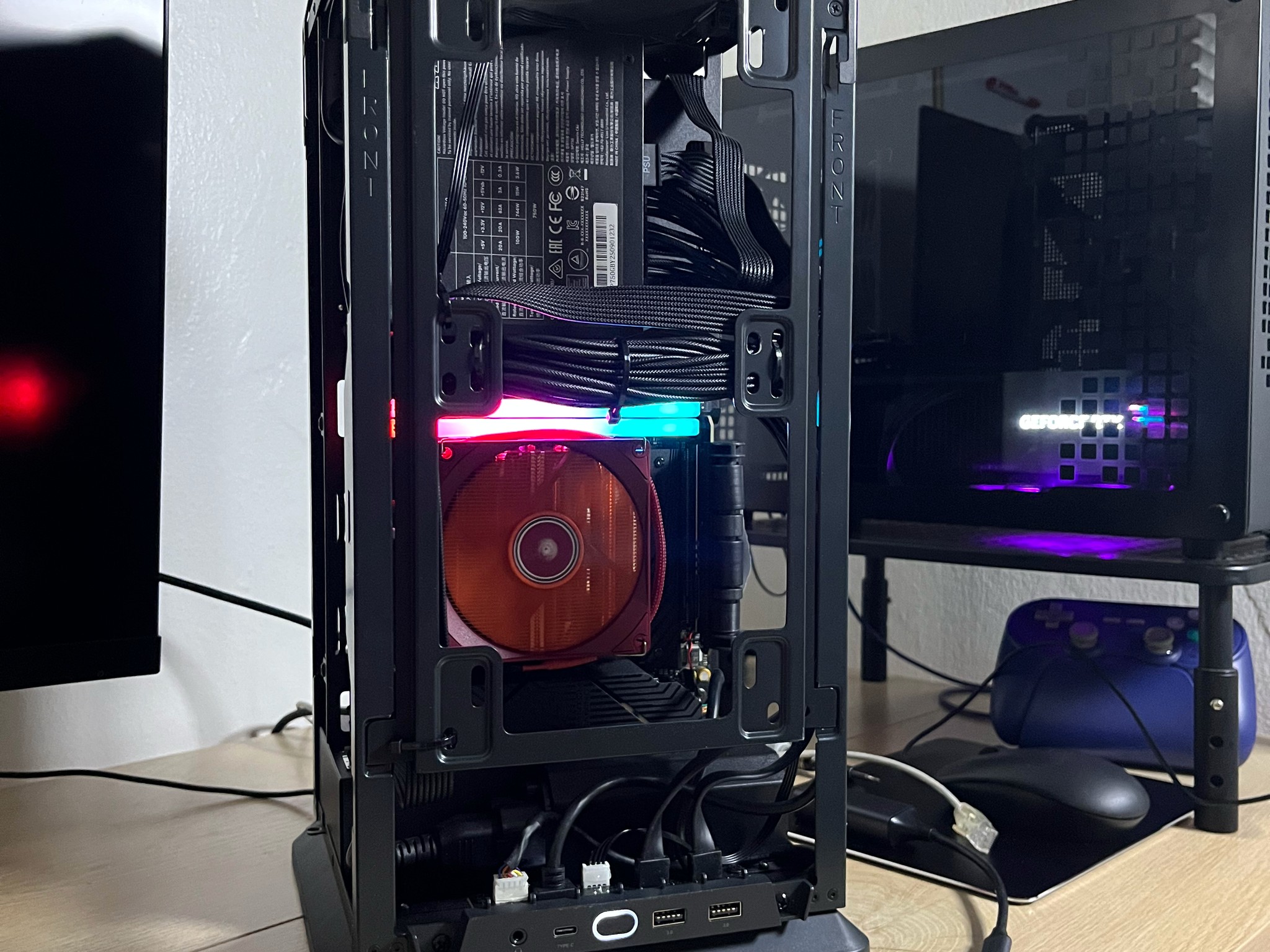 Custom Gaming PC RTX 5060, i5 12400F, 32GB DDR5, 1TB m.2 ssd, Fractal Mood, Asrock B760i Mini ITX