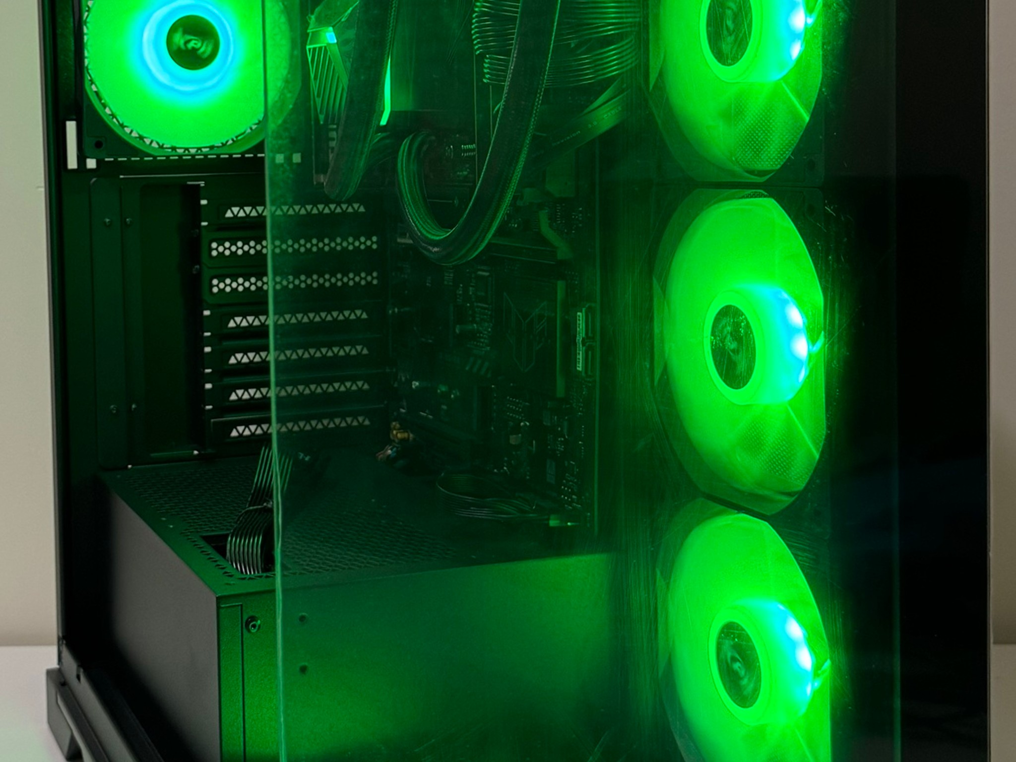 AMD X3D Ryzen 5 7500X3D 32GB DDR5 RAM 1TB Gen5 NVMe SSD ASUS B650E-E TUF MONTECH 850W Barebone PC