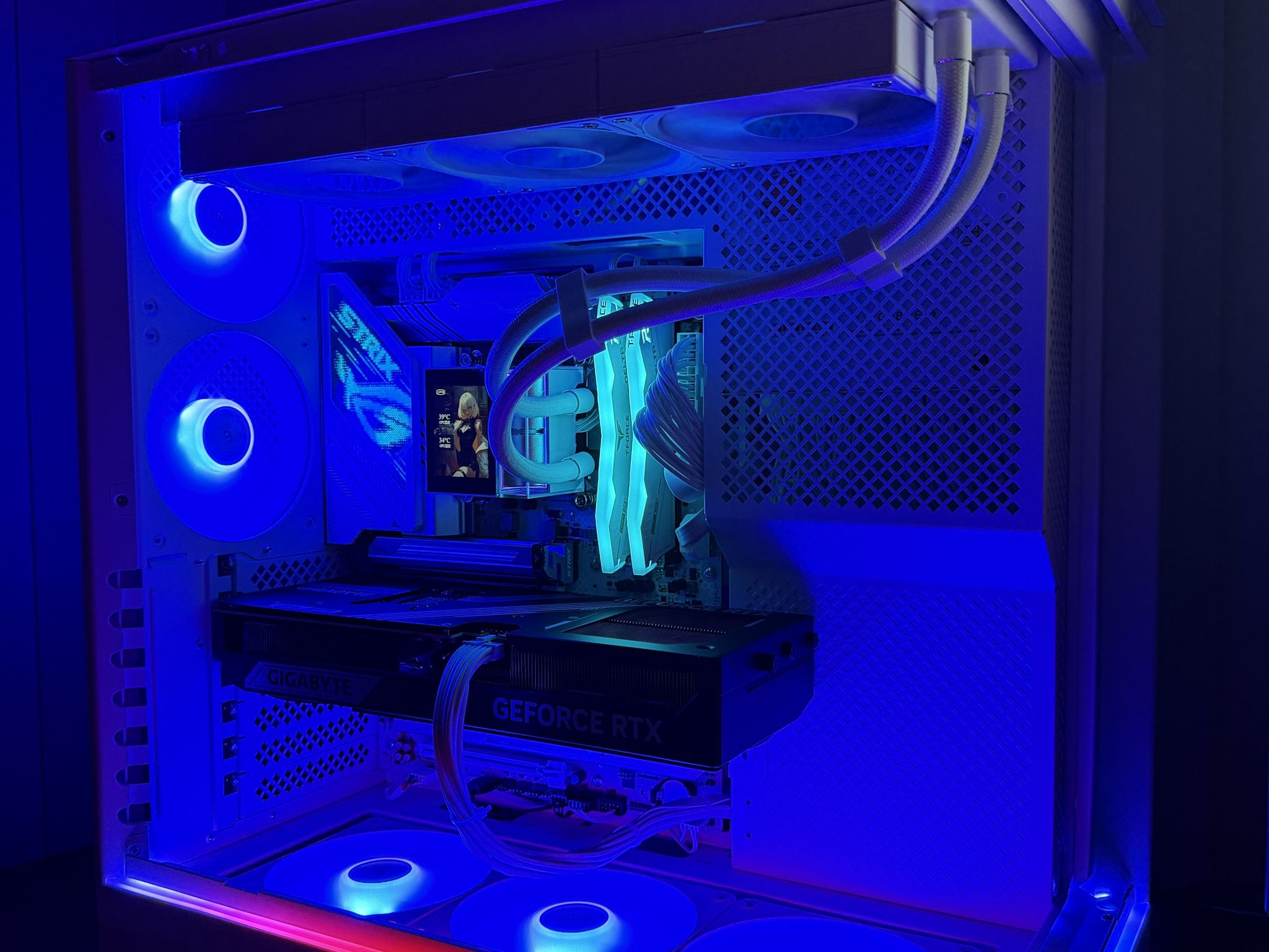 "200 IQ V2" Core Ultra 7 270K Plus, RTX 5080 16GB DLSS 5 Ready, 32GB DDR5-6000cl30, 2TB Gen4 NVMe