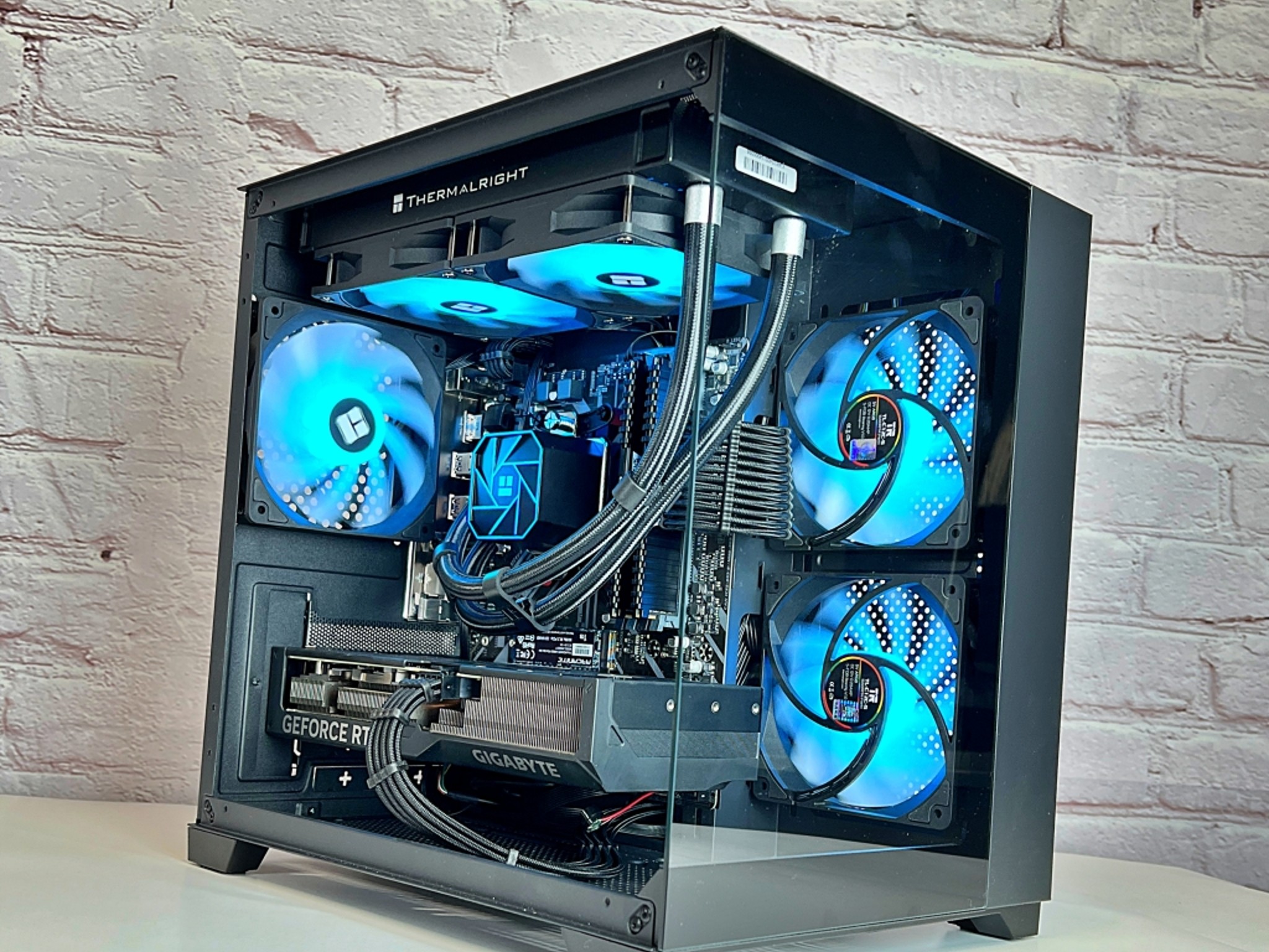 Liquid Cooled RTX 4070 Ryzen 5 5600X 32GB RAM 1TB M.2 Win 11 Gaming PC
