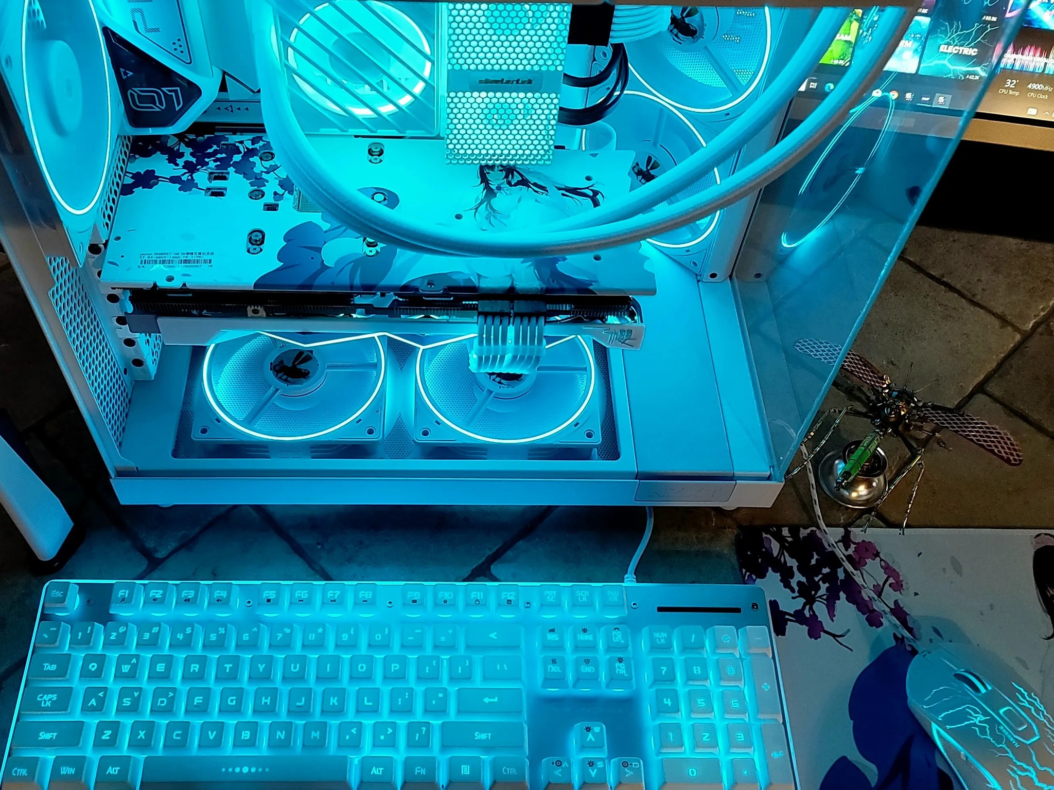 Sakura!  i7 12700k, Yeston RX 6800XT, 32Gb DDR5, 360 AIO, WiFi/BT/Ethernet, Z690