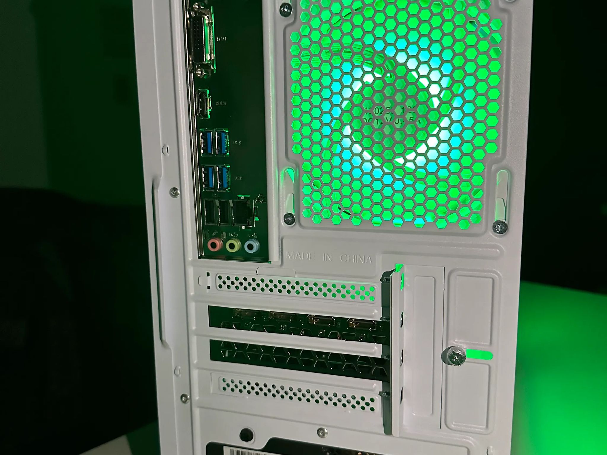 Budget Beast 🌌|Ryzen 5 5500| RX 7600| 16GB DDR4-3600 CL18| 1TB SSD | Win10