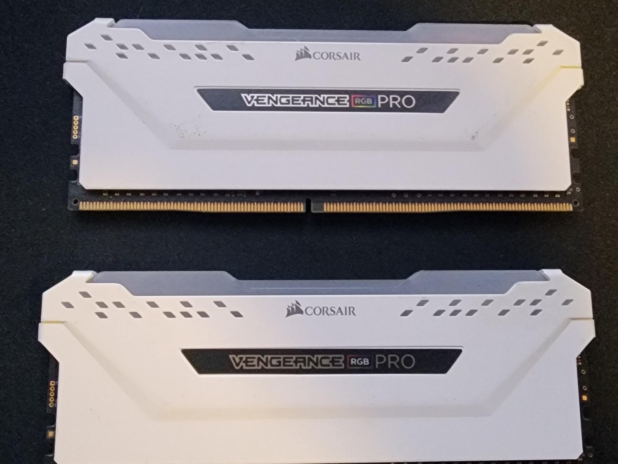 Corsair VENGEANCE® RGB PRO 16GB (2 x 8GB) DDR4 DRAM 3200MHz