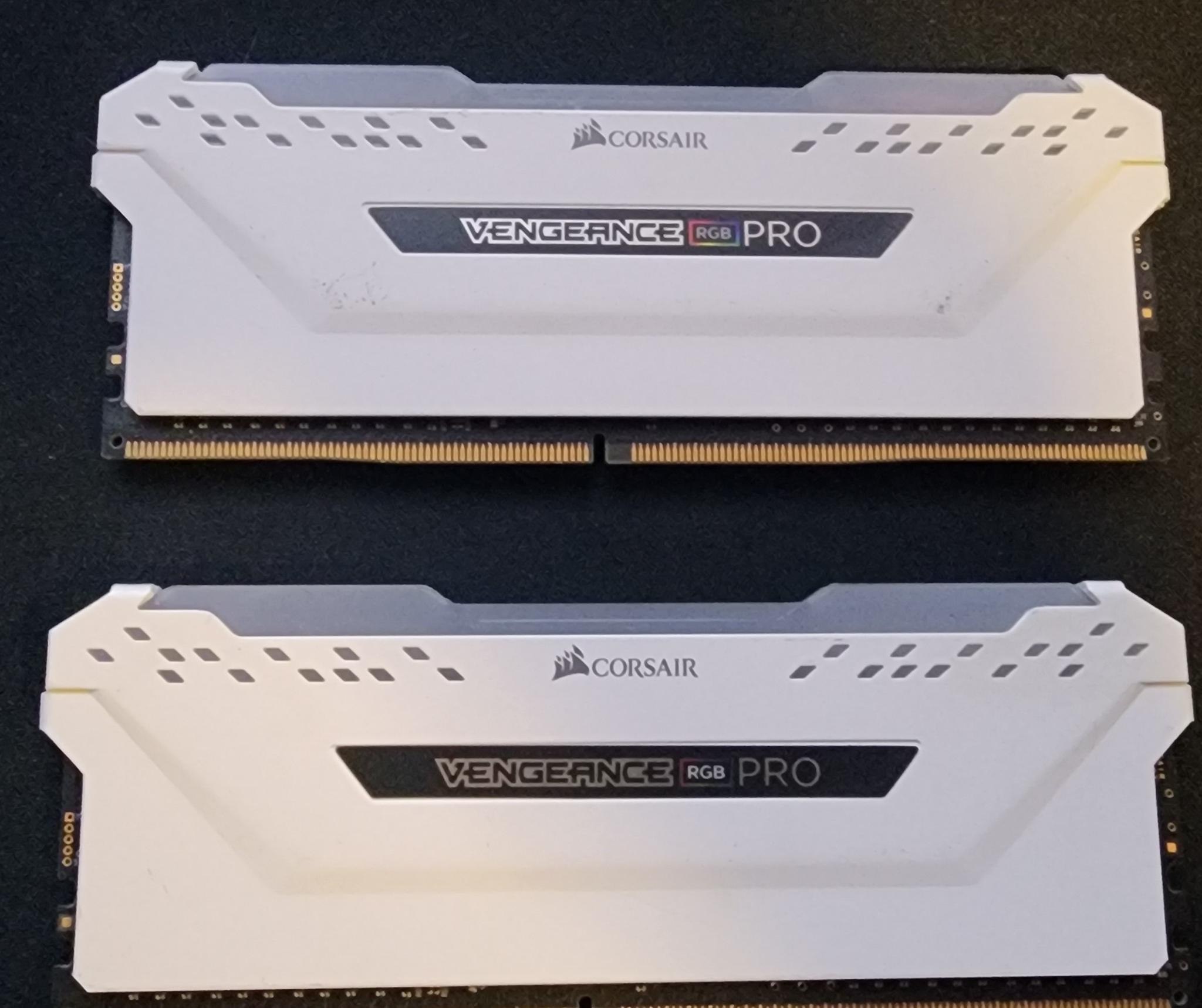 Corsair VENGEANCE® RGB PRO 16GB (2 x 8GB) DDR4 DRAM 3200MHz
